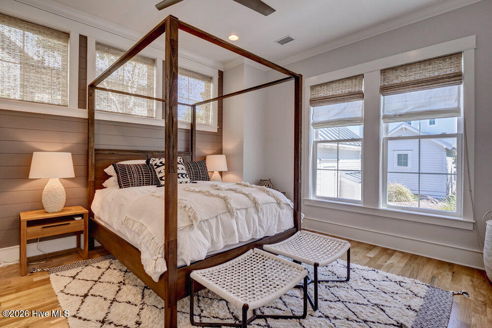 215 Writers Way Property Photo 19