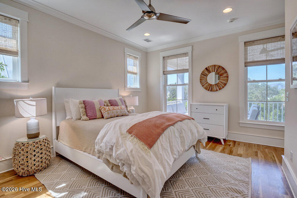 215 Writers Way Property Photo 23