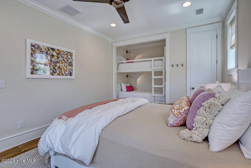 215 Writers Way Property Photo 24