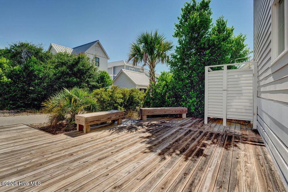 215 Writers Way Property Photo 34
