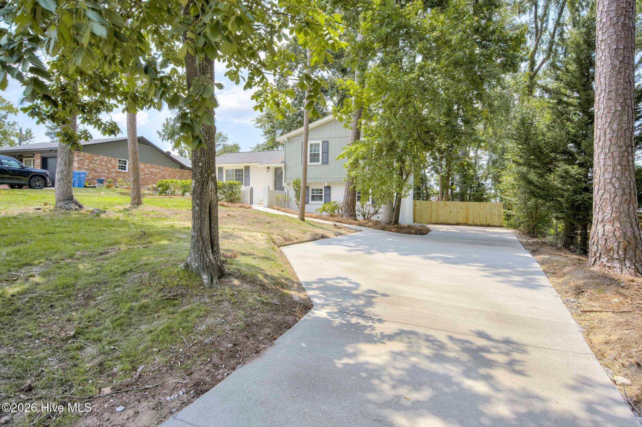 4570 Colonial Road Property Photo 3