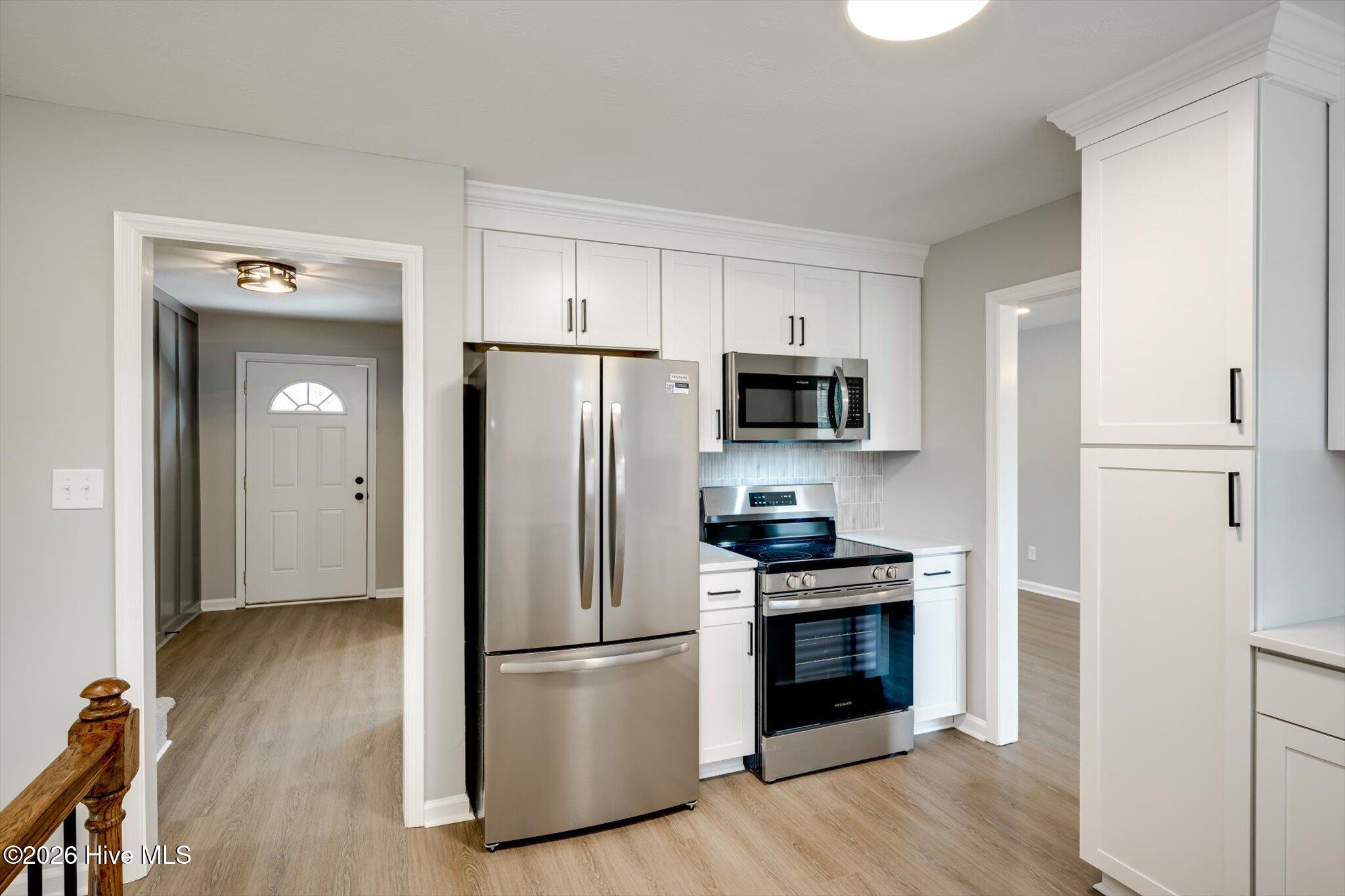 4570 Colonial Road Property Photo 14