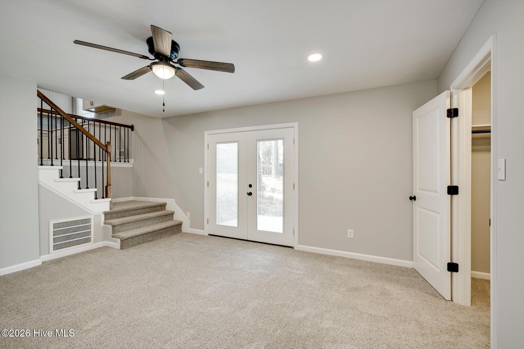 4570 Colonial Road Property Photo 18