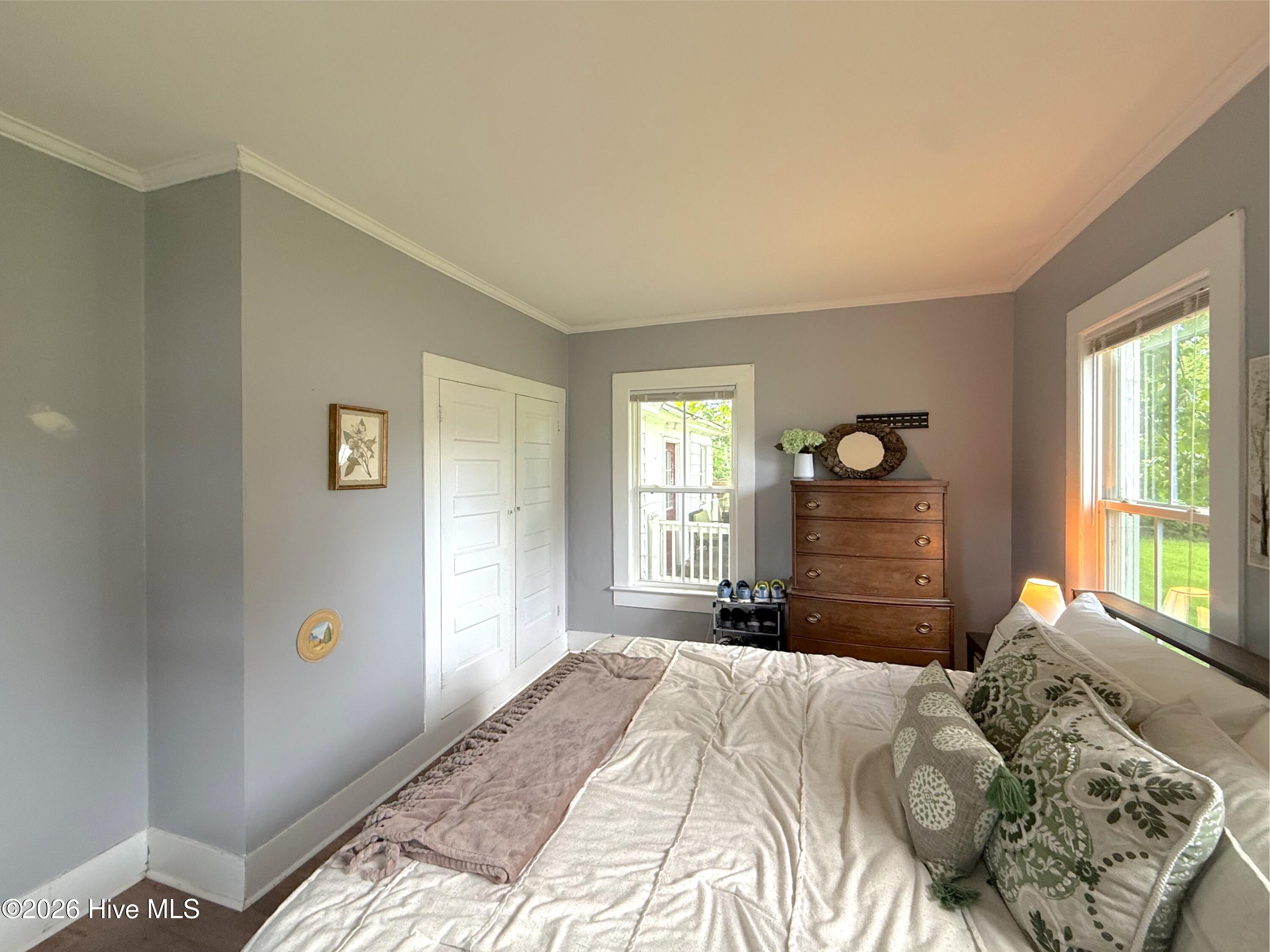 649 E Main Street Property Photo 6