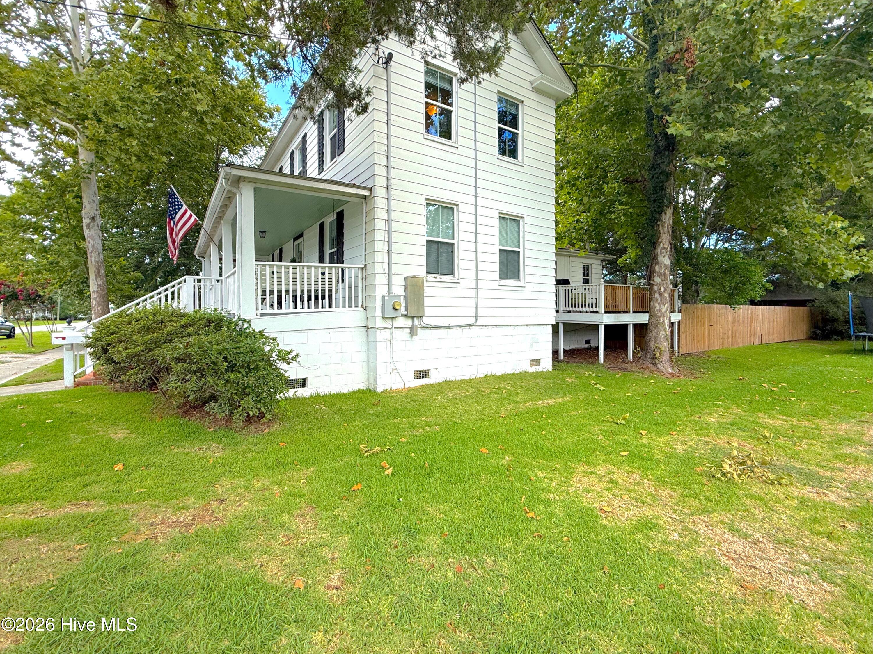 649 E Main Street Property Photo 25