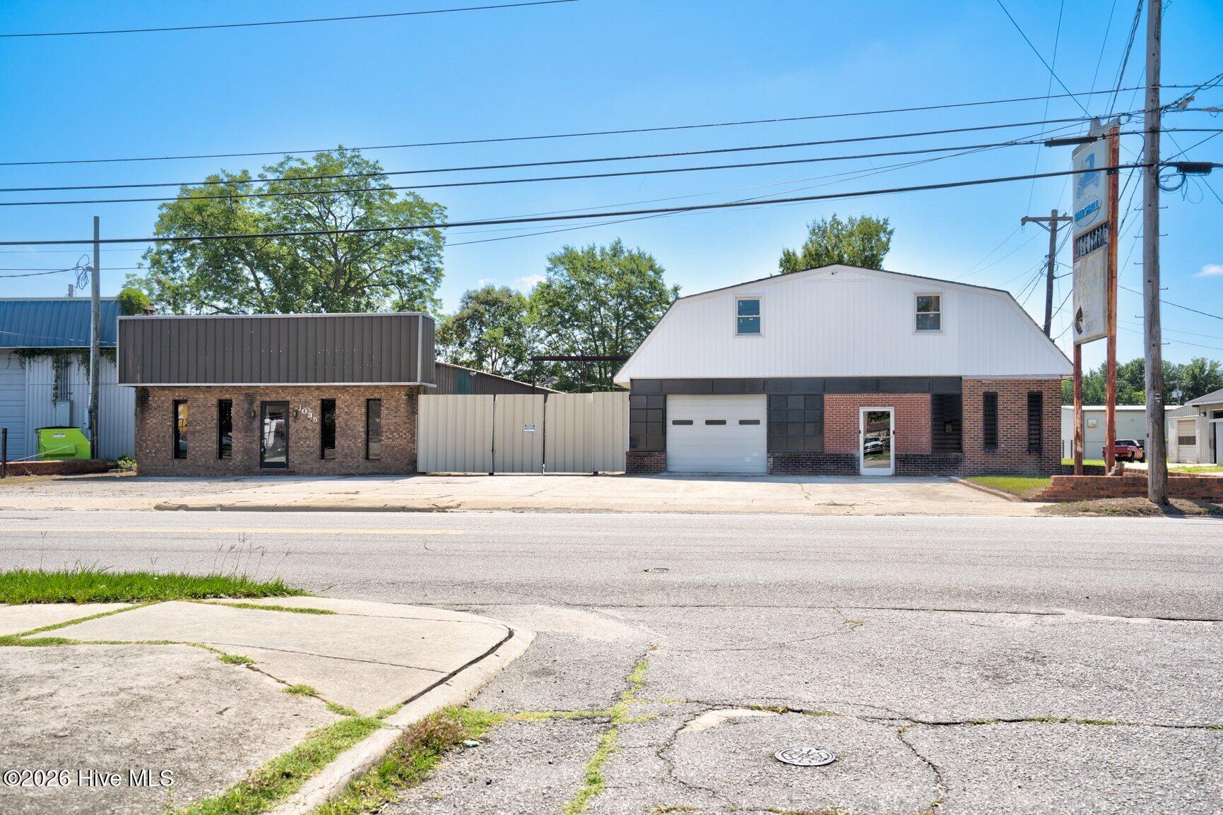 1037 S Church Street Property Photo 2