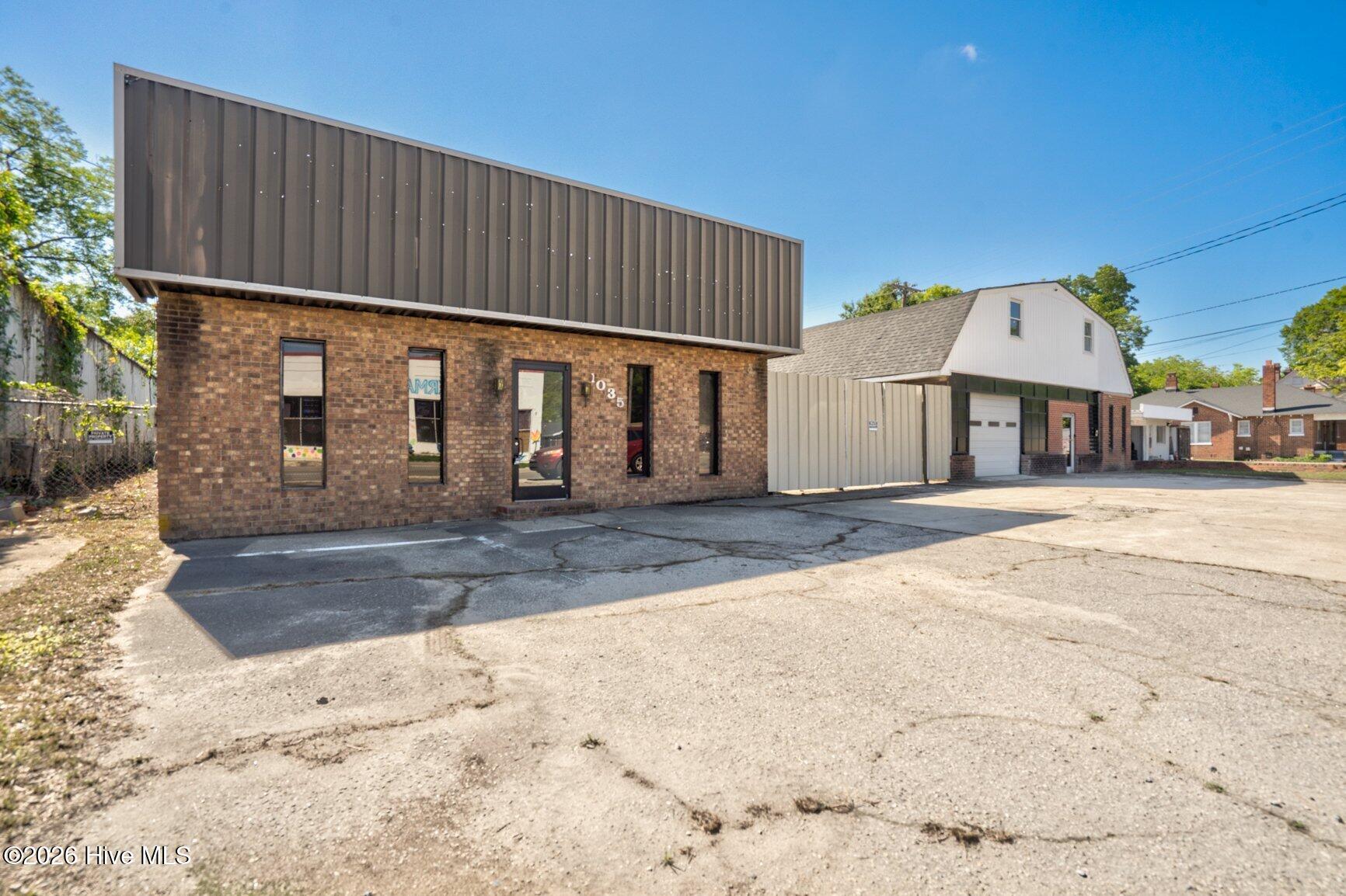 1037 S Church Street Property Photo 4