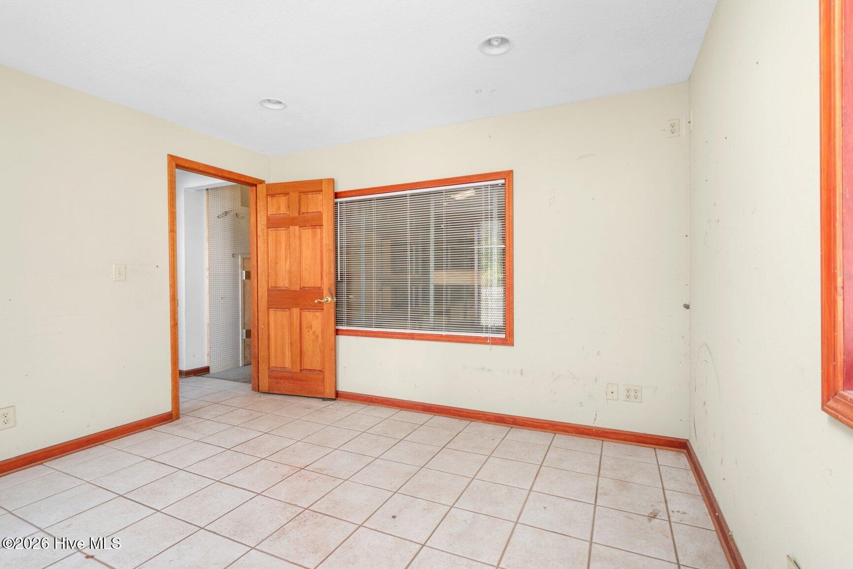1037 S Church Street Property Photo 5