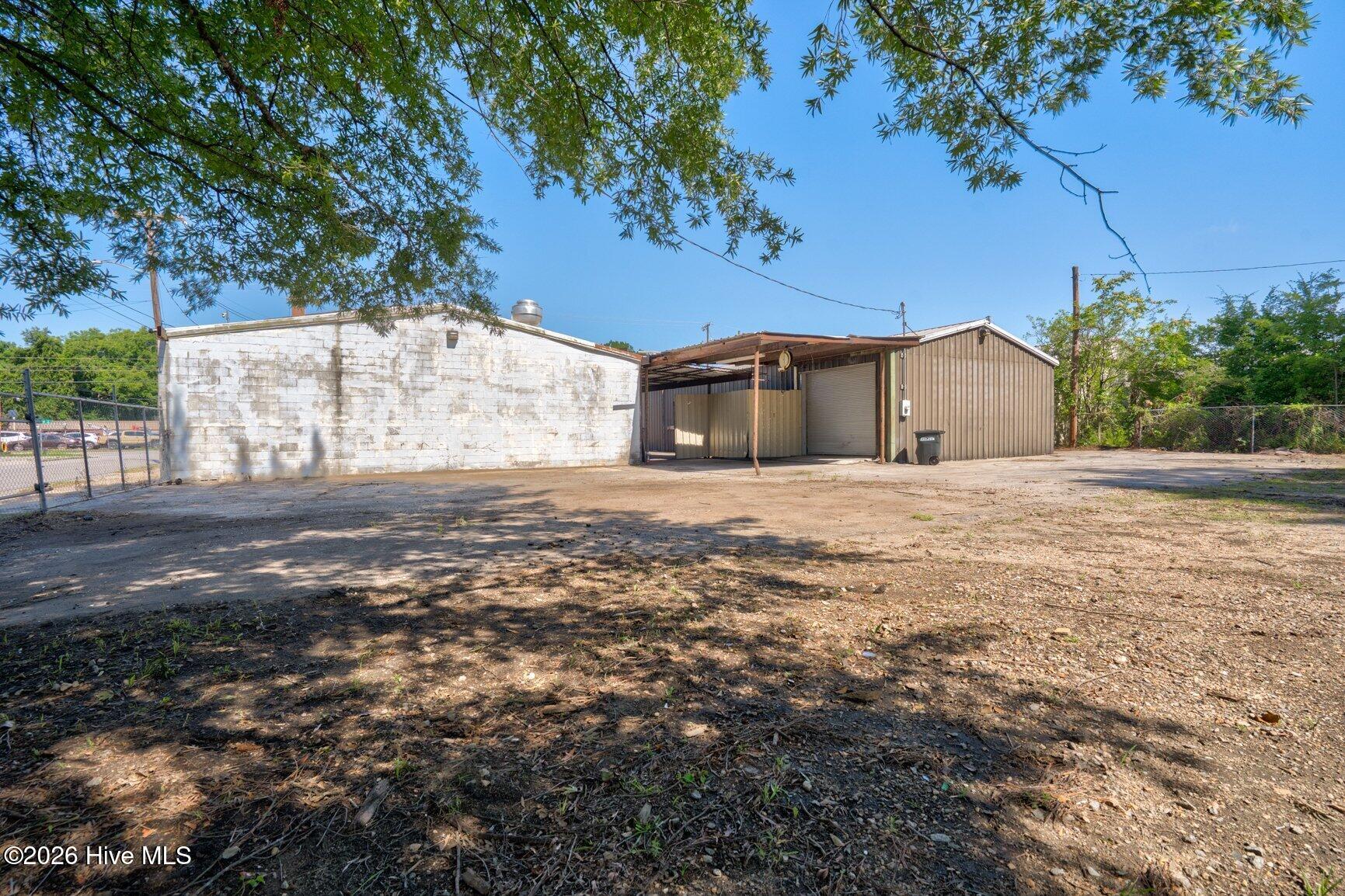 1037 S Church Street Property Photo 15