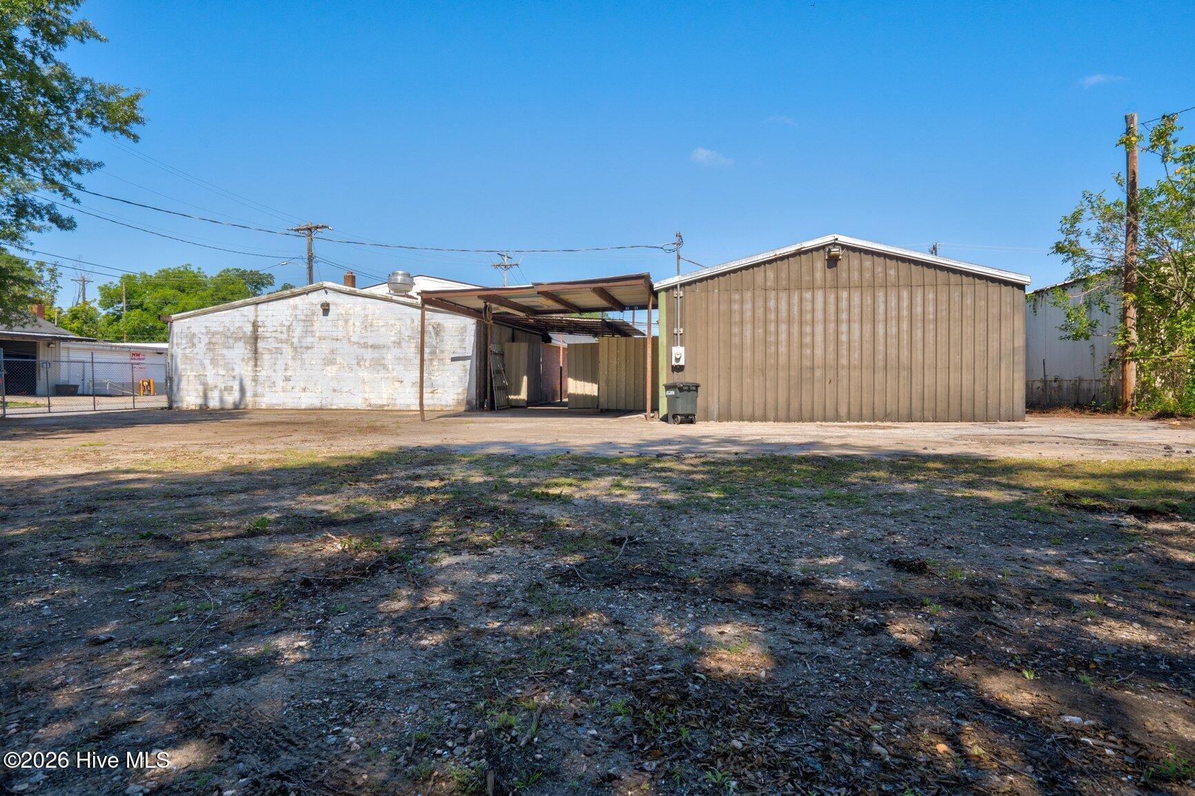 1037 S Church Street Property Photo 16