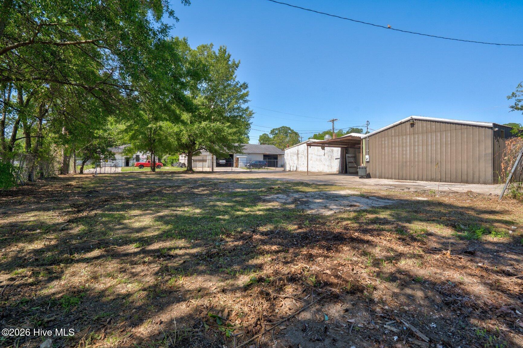 1037 S Church Street Property Photo 17