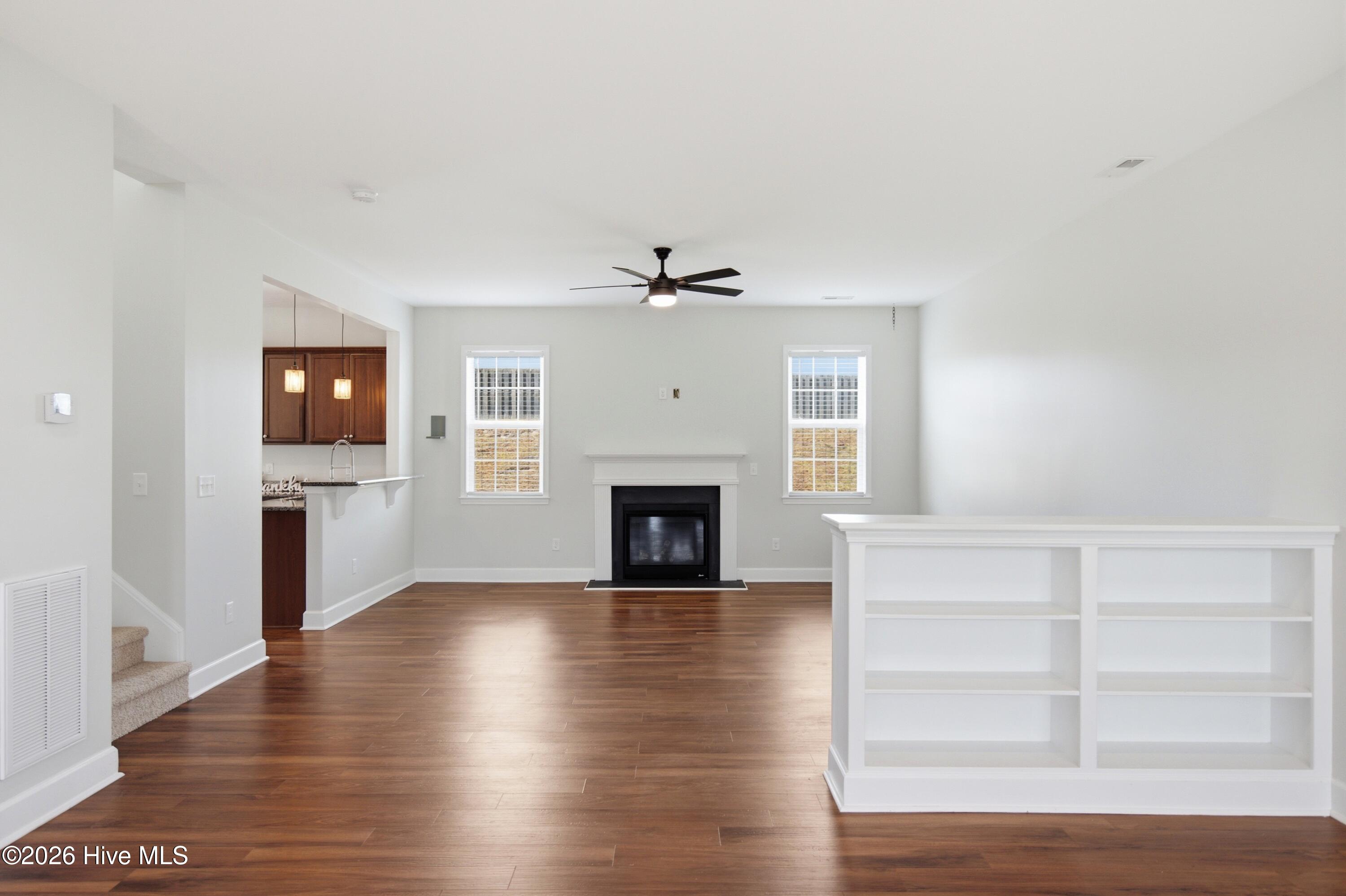 447 Avendale Drive Property Photo 3