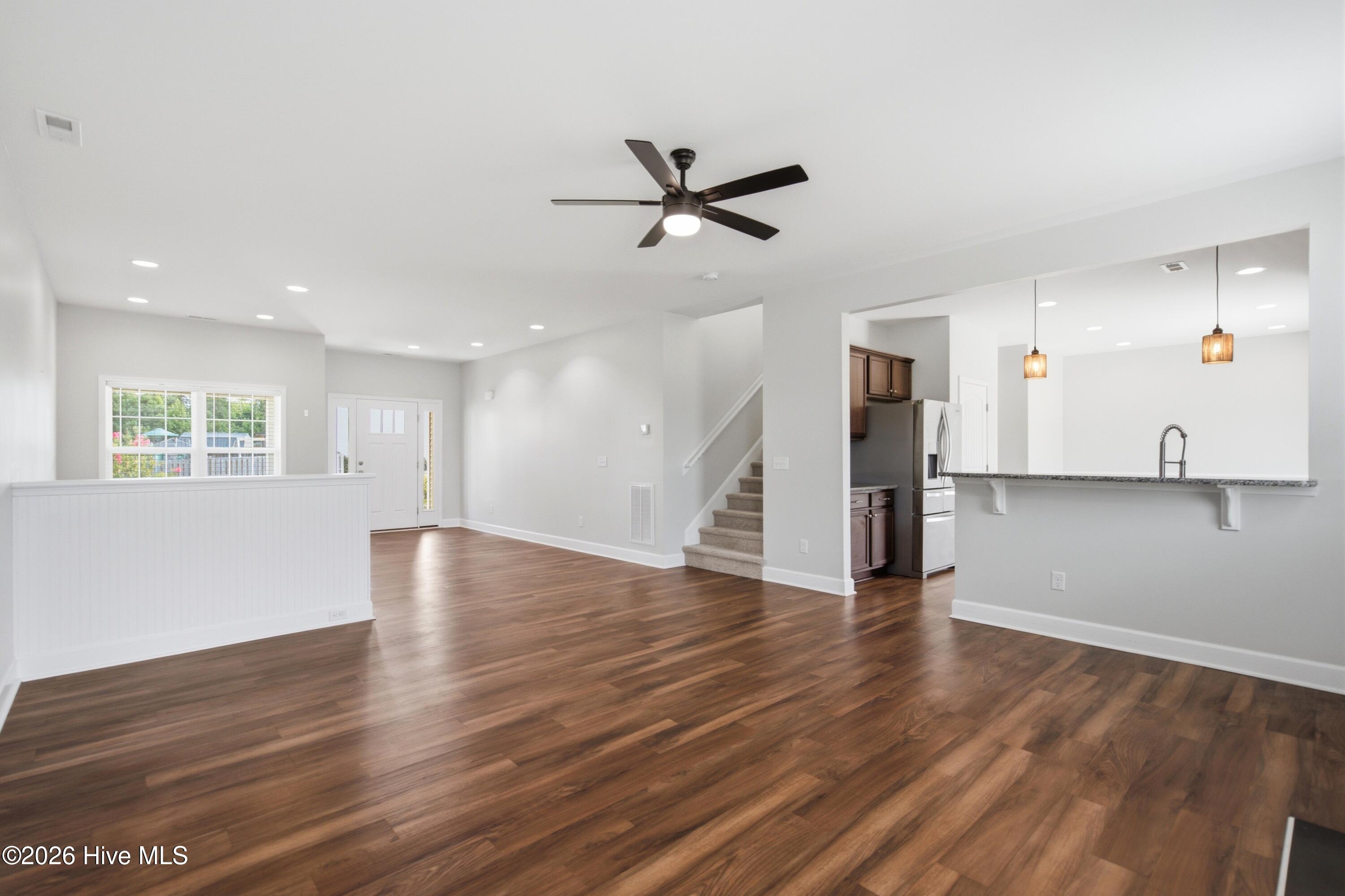 447 Avendale Drive Property Photo 17