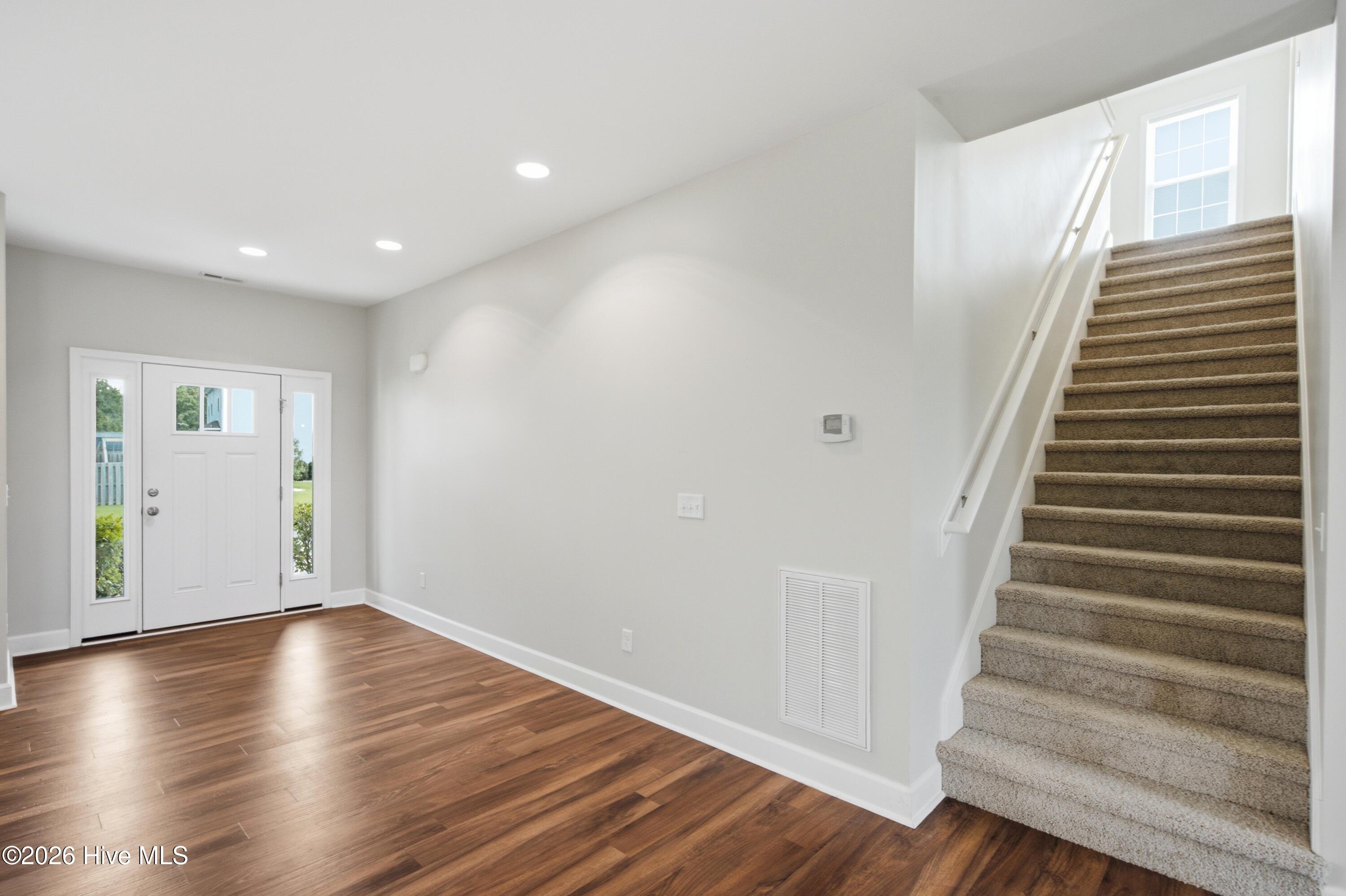 447 Avendale Drive Property Photo 21