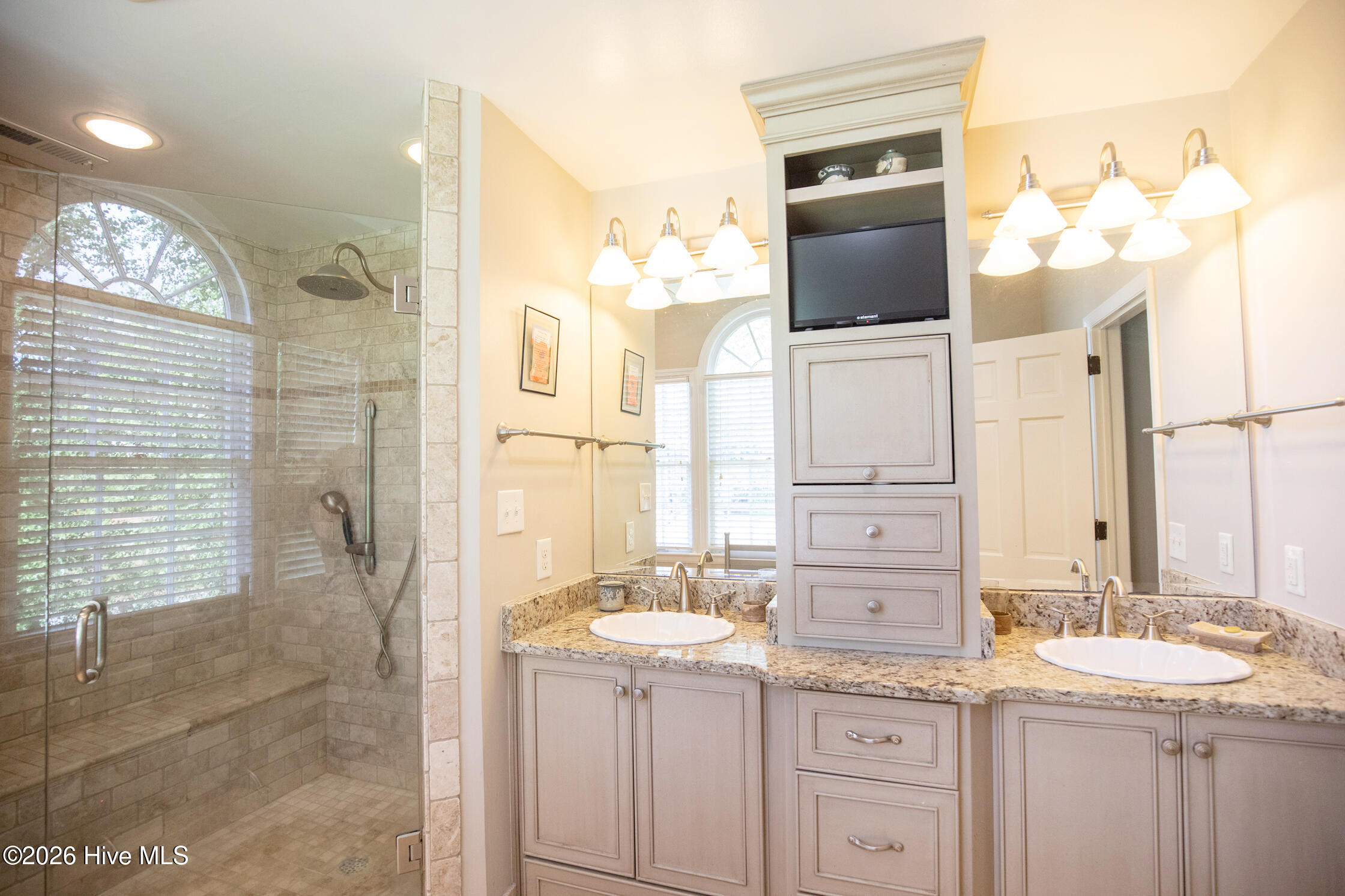 802 Carriage Court Property Photo 46
