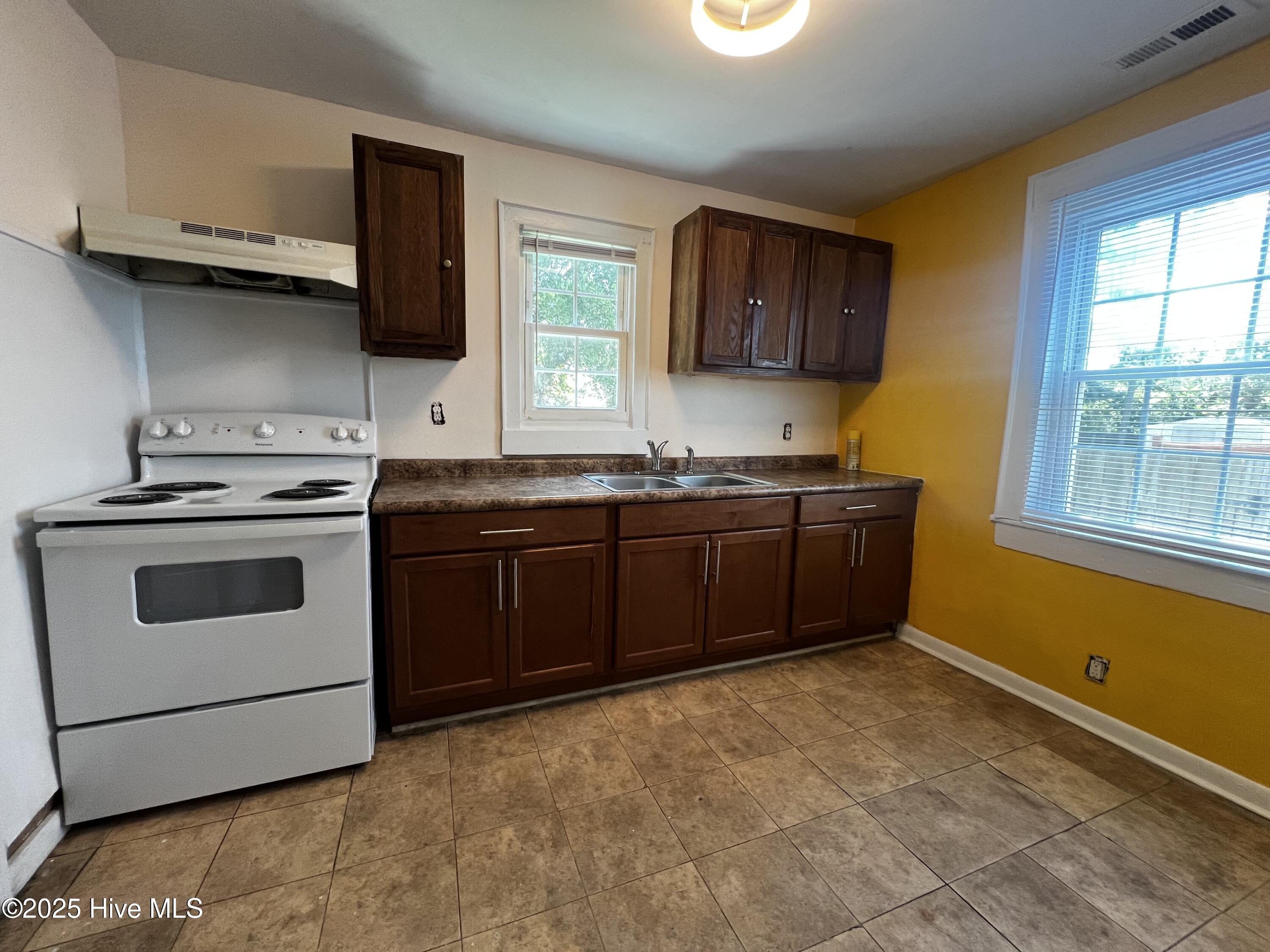 1115 S 9th Street Property Photo 6