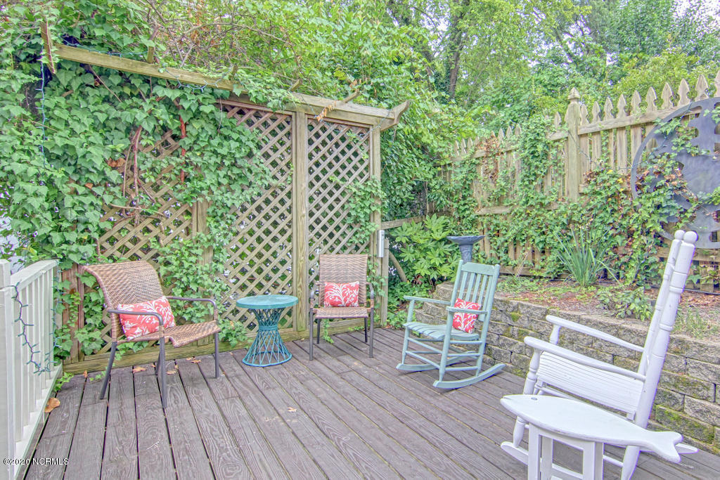 110 Ann Street Property Photo 16