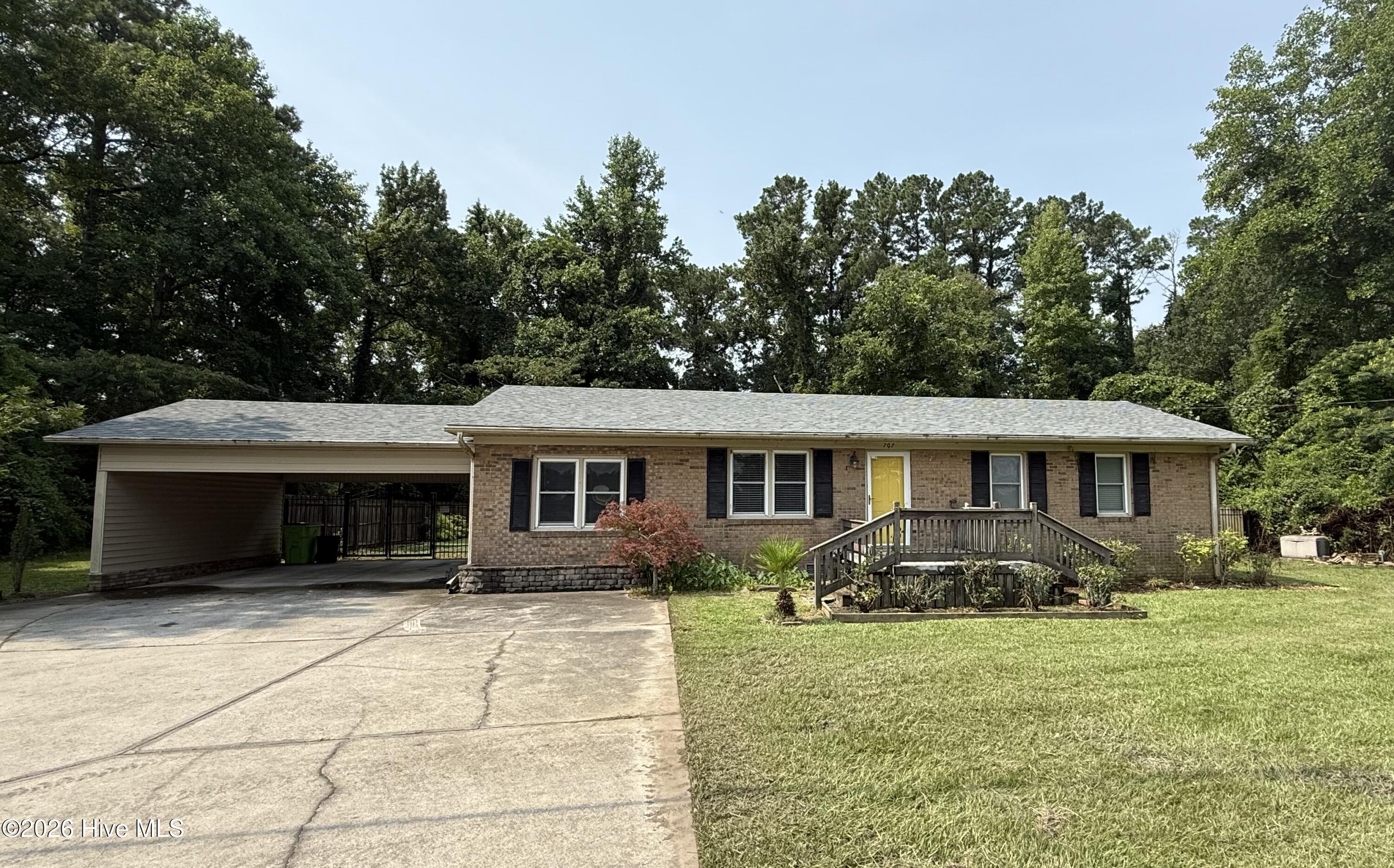 707 Clermont Road Property Photo 1