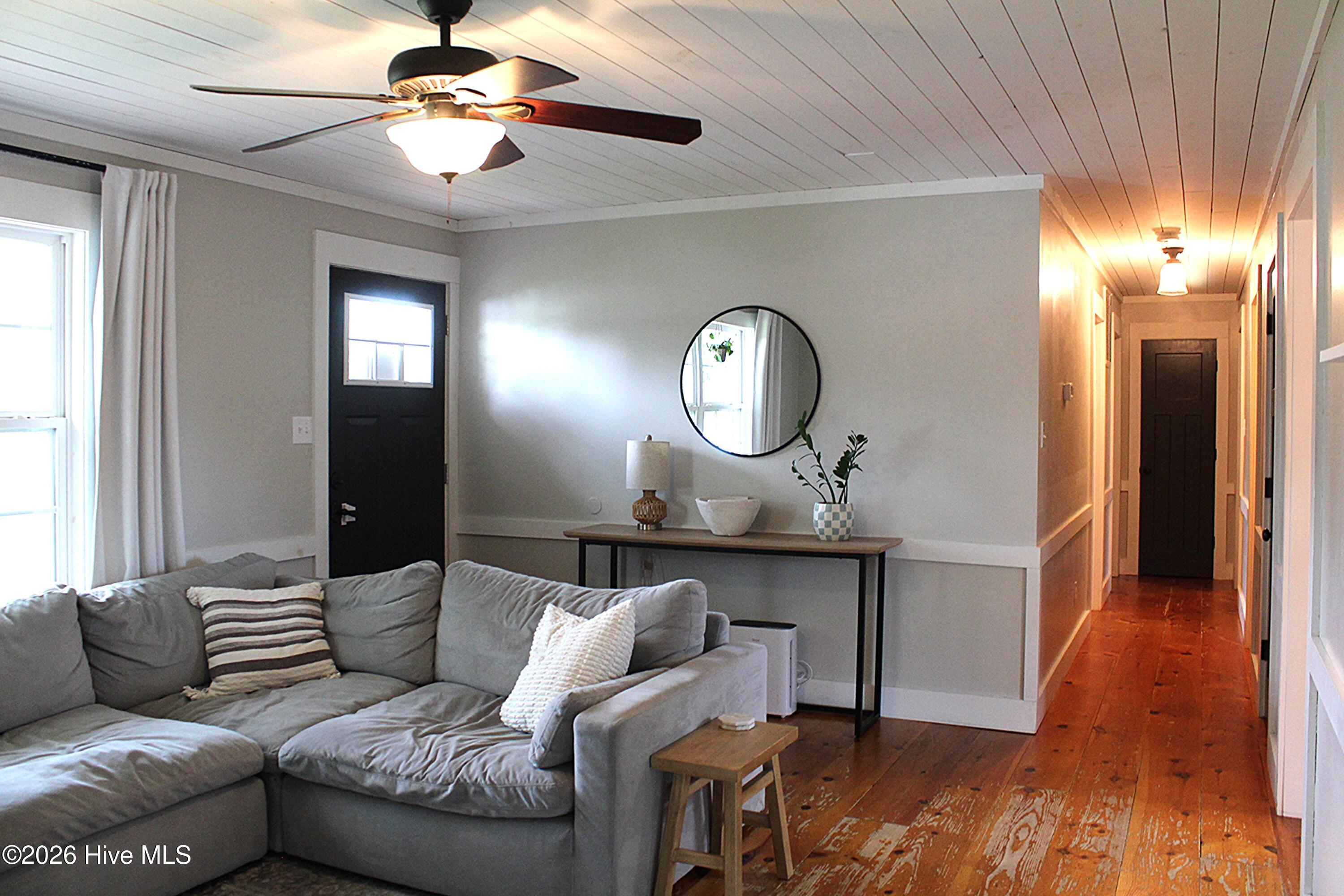 218 Dogwood Street Property Photo 5