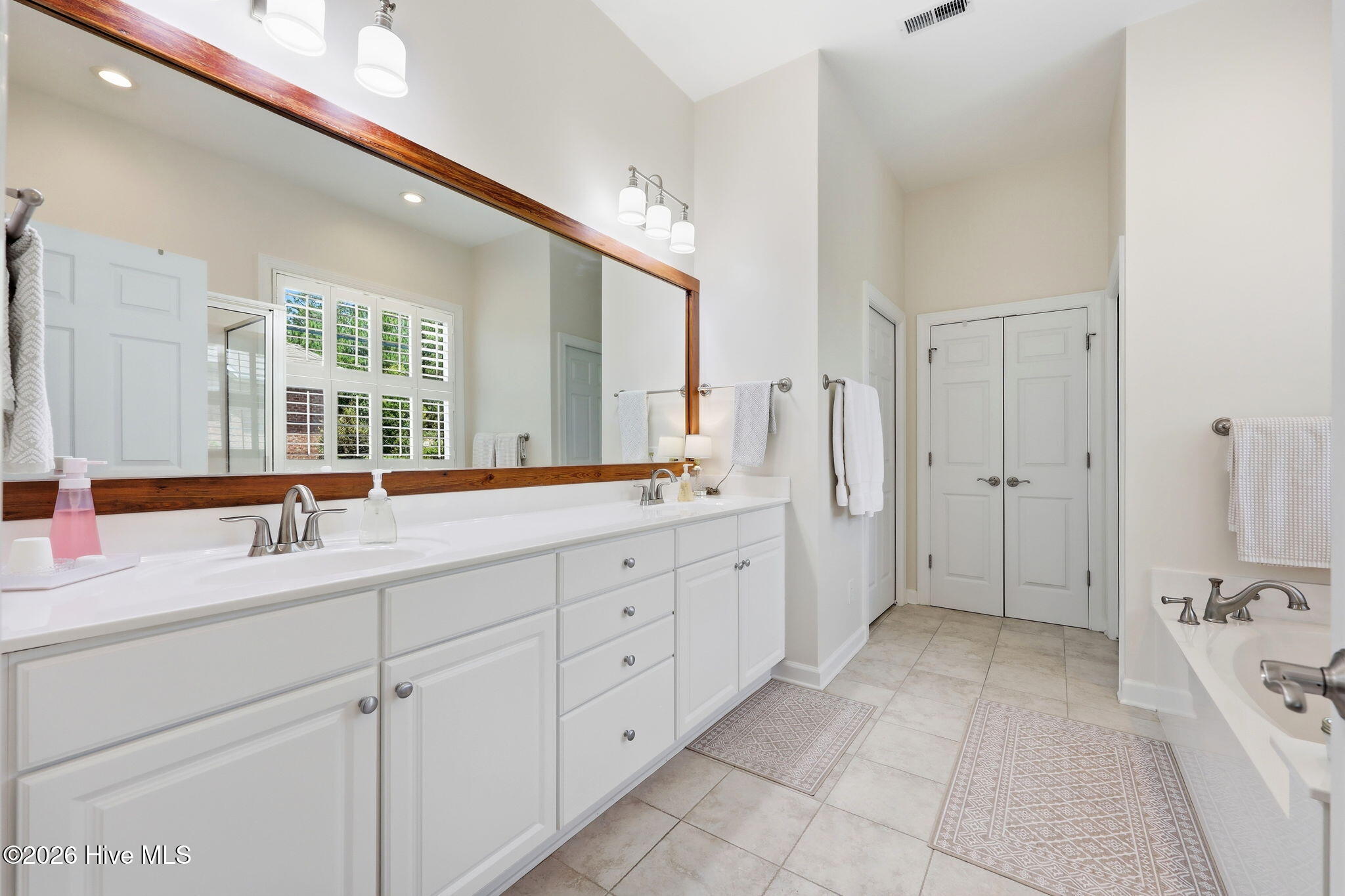 112 Steeplechase Way Property Photo 13