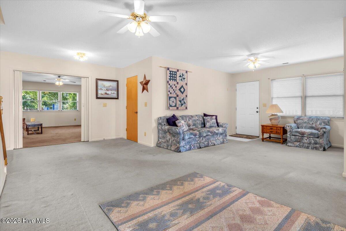 109 Ne 30th Street Property Photo 24