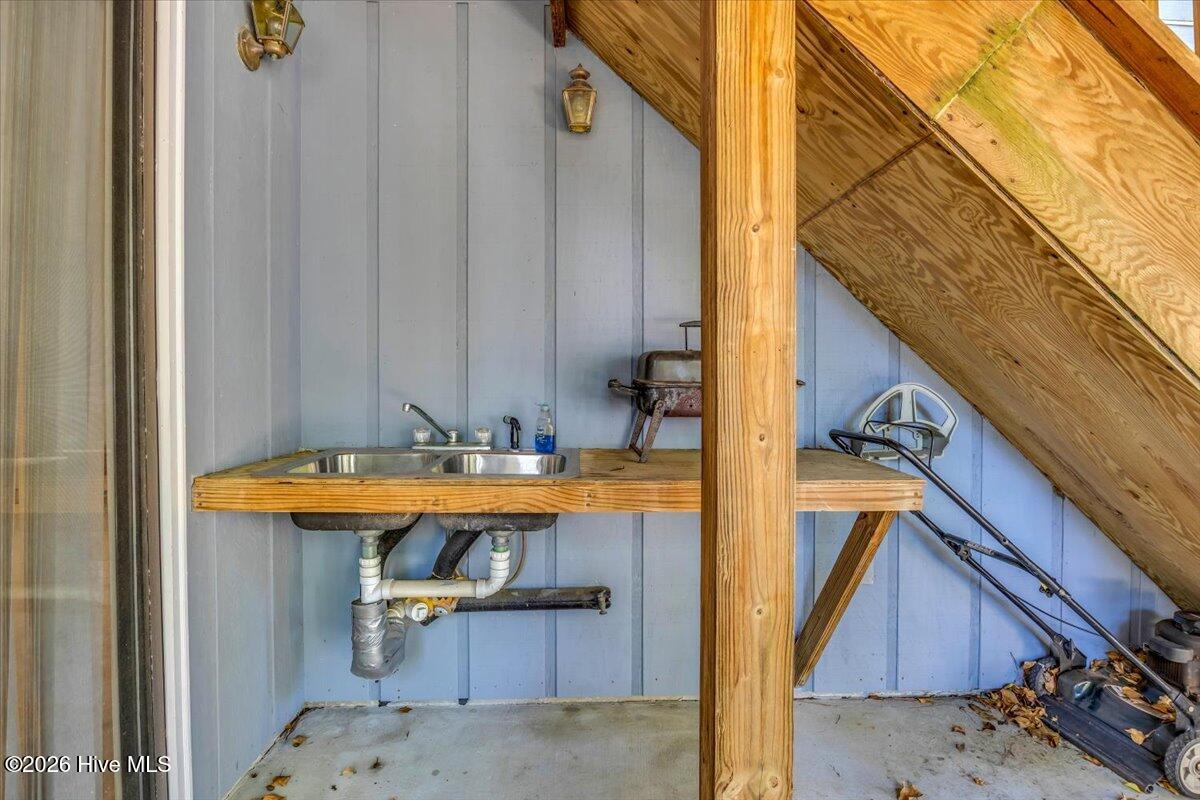 109 Ne 30th Street Property Photo 48