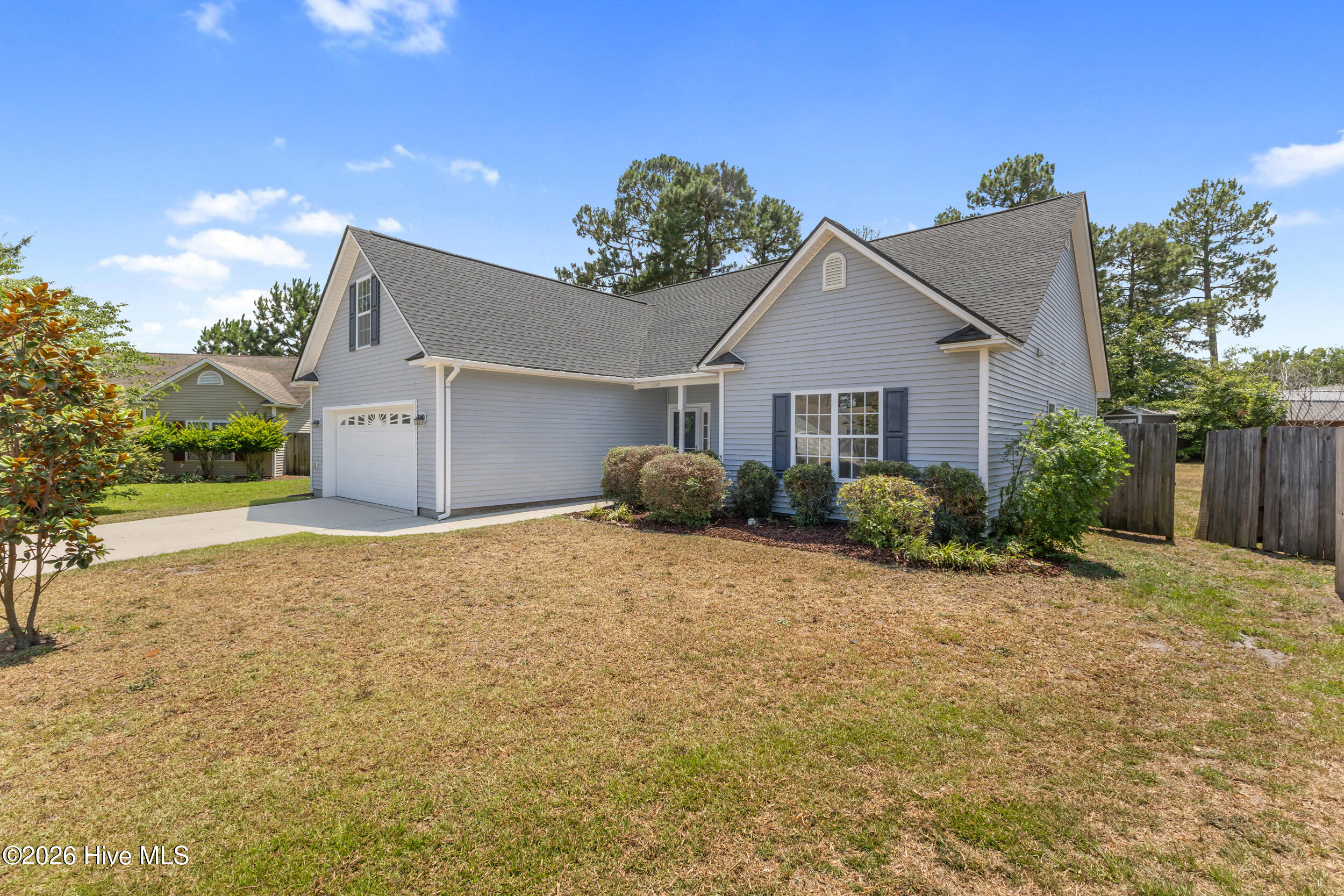 1018 Foxridge Way Property Photo 4