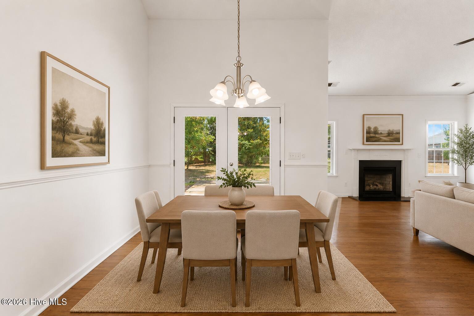 1018 Foxridge Way Property Photo 10