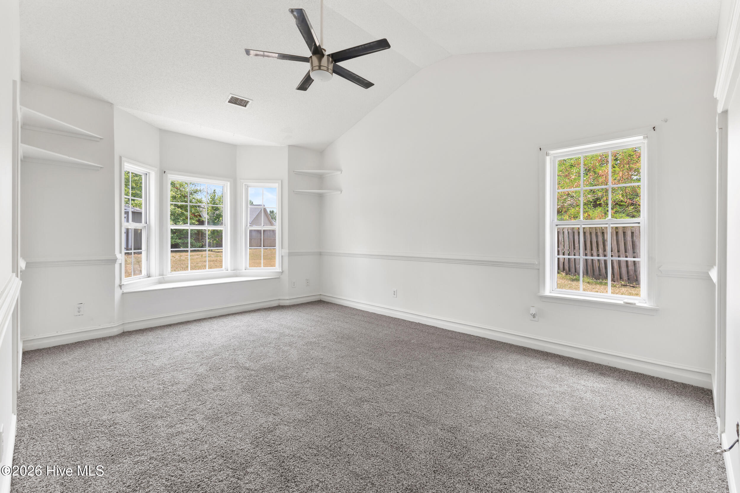 1018 Foxridge Way Property Photo 19