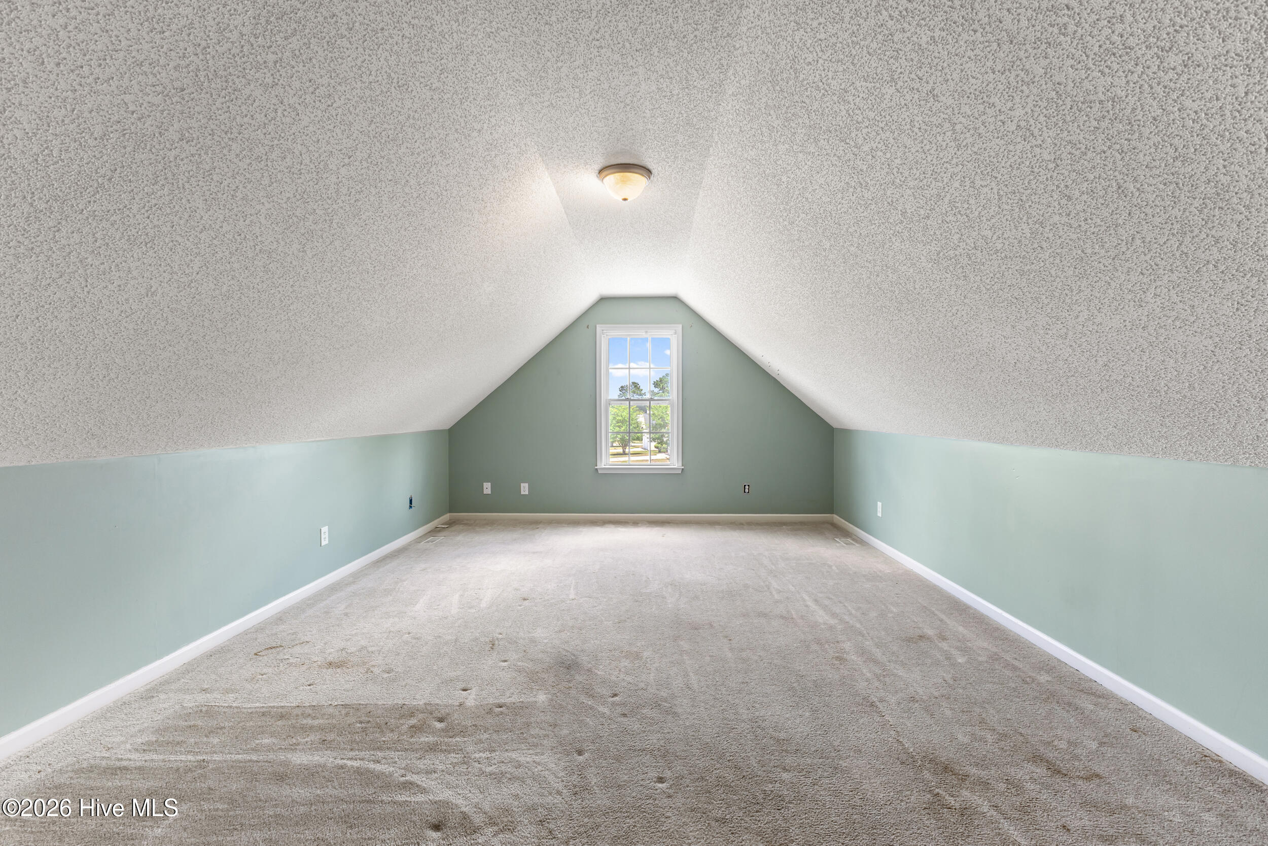 1018 Foxridge Way Property Photo 27