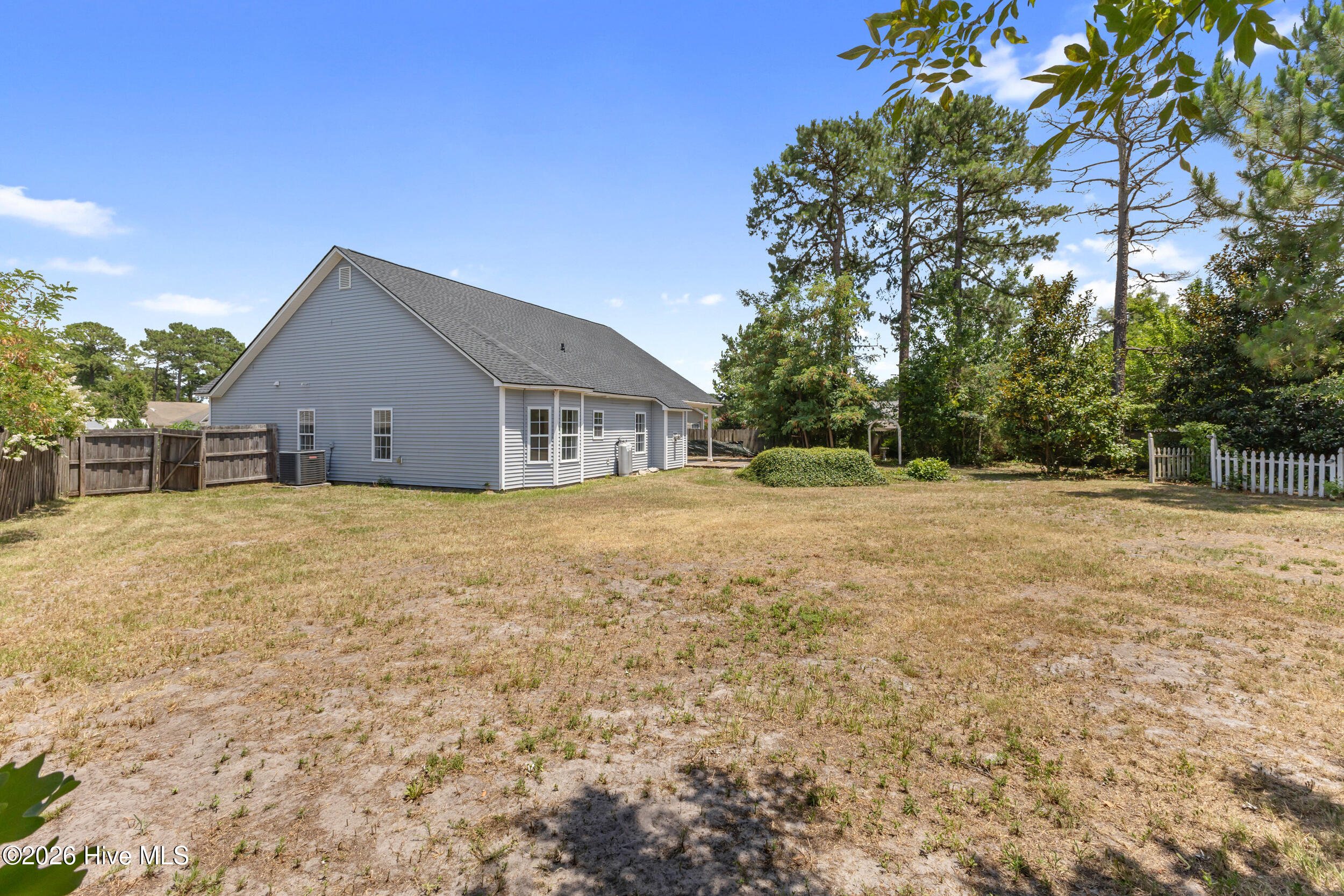 1018 Foxridge Way Property Photo 29