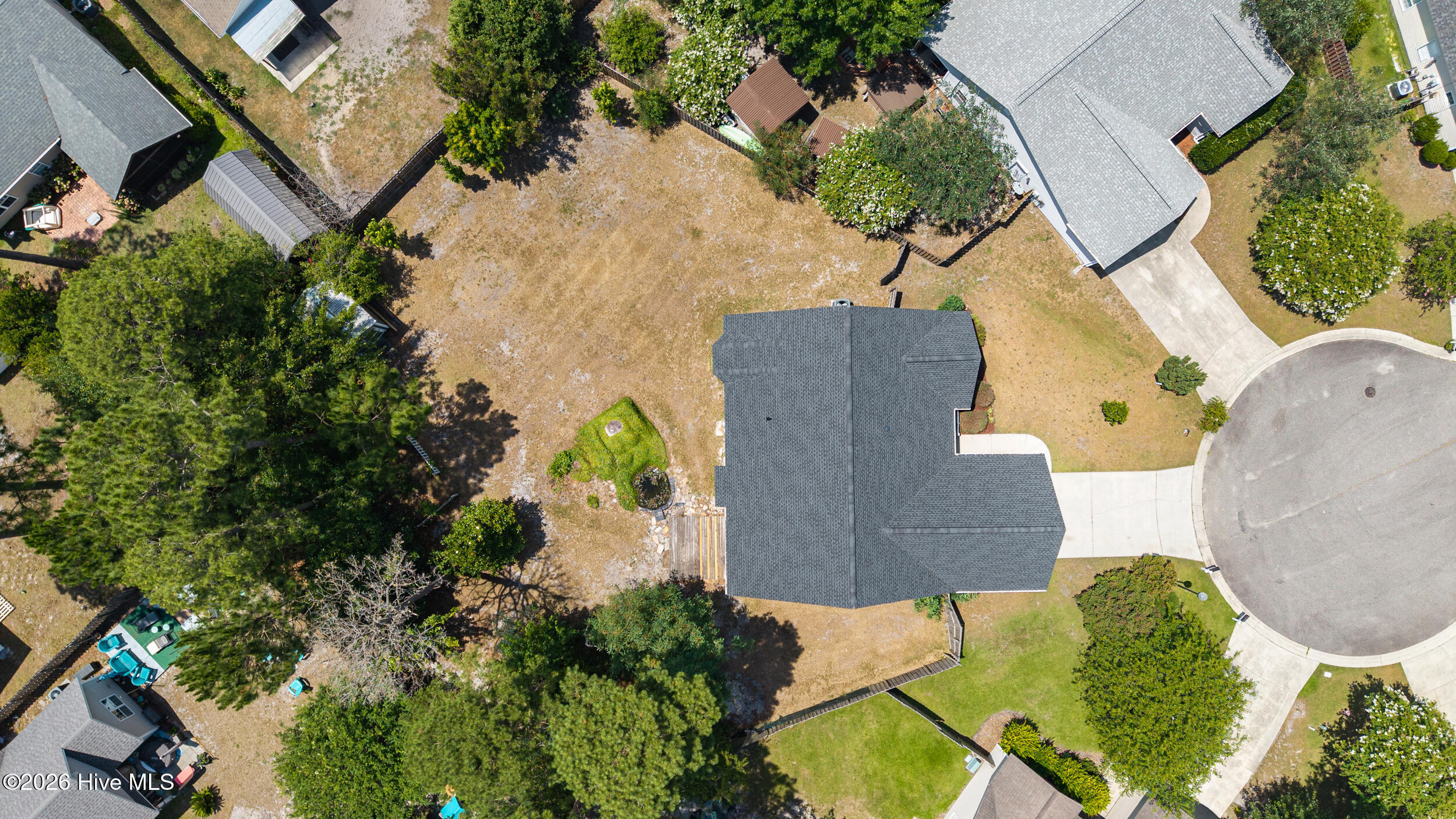 1018 Foxridge Way Property Photo 32