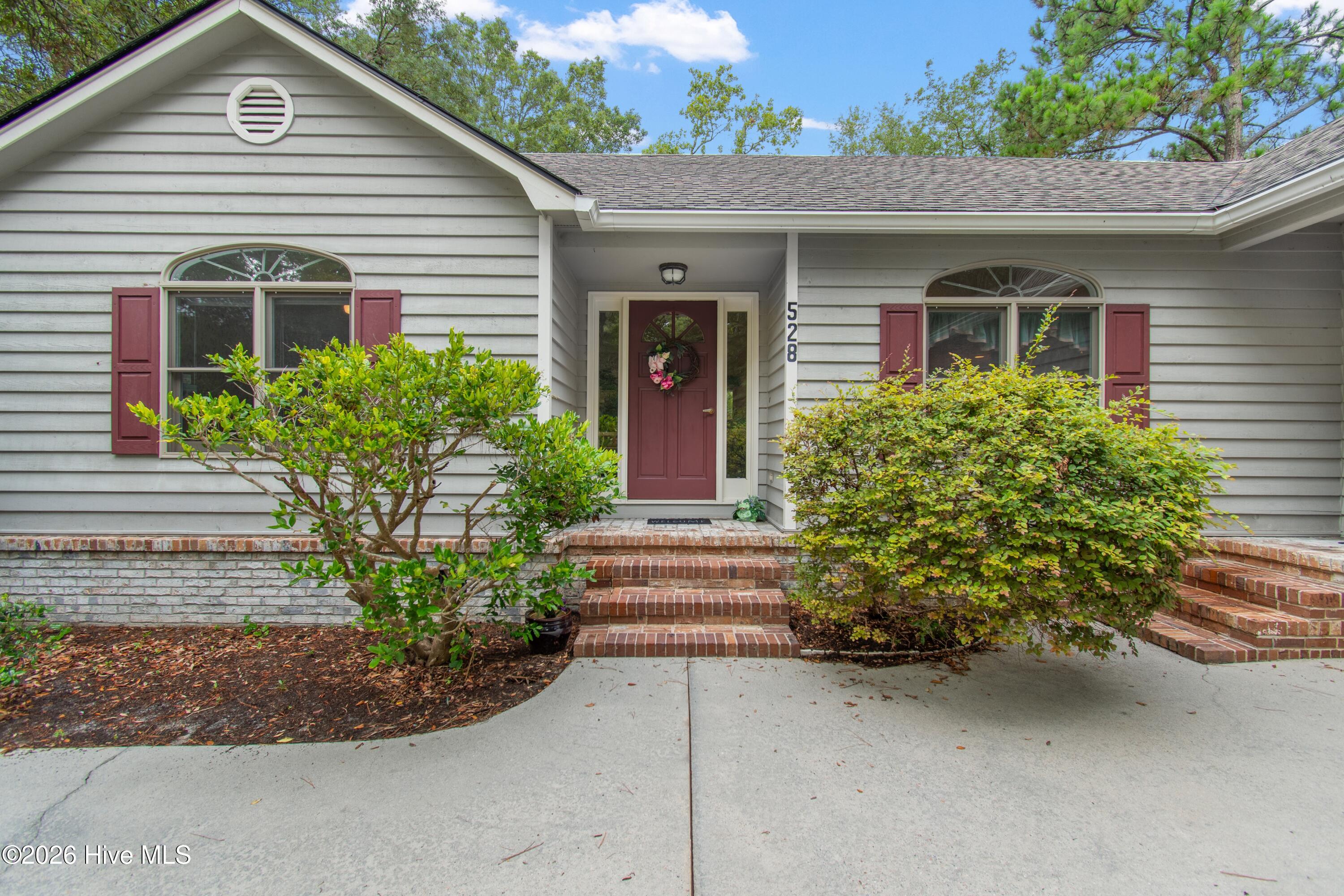 528 Genoes Point Road Sw Property Photo 2