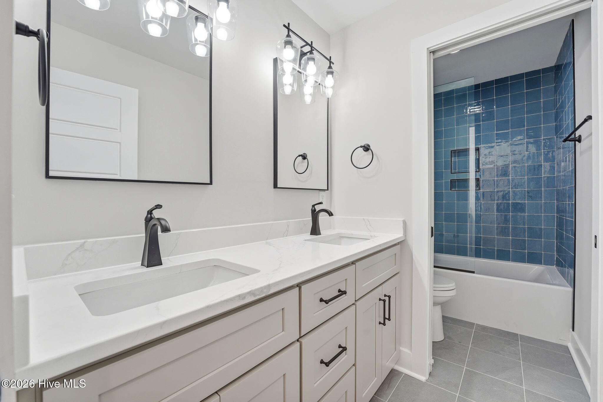 3 Sapphire Court Property Photo 33