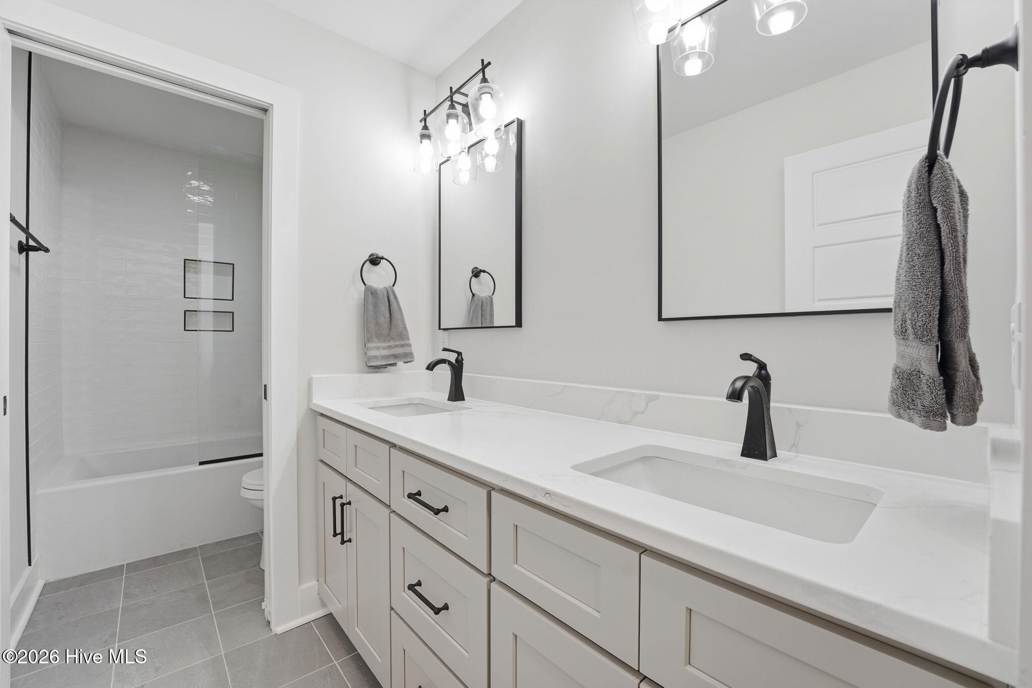 3 Sapphire Court Property Photo 39