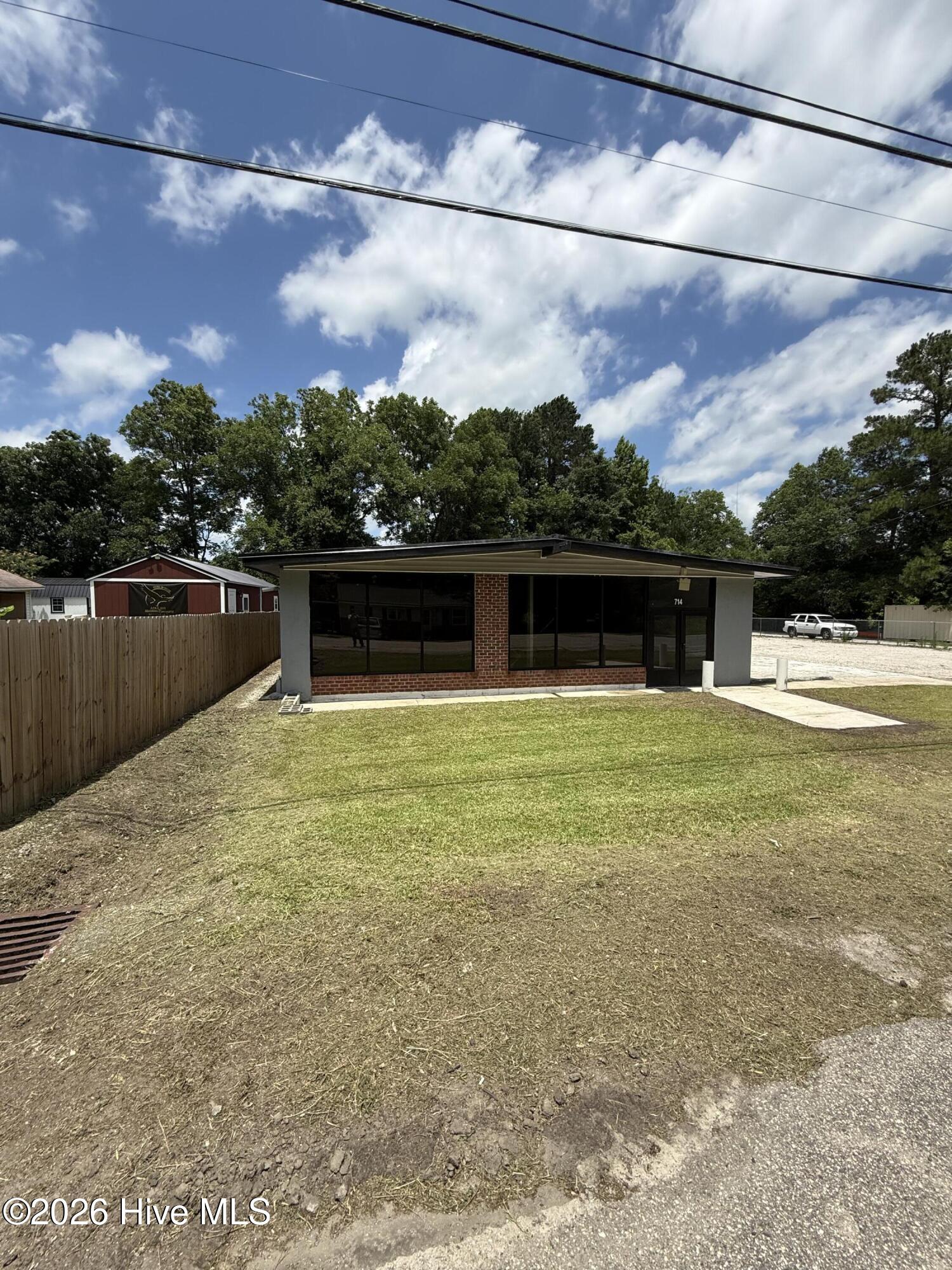 714 Washington Street Property Photo 3