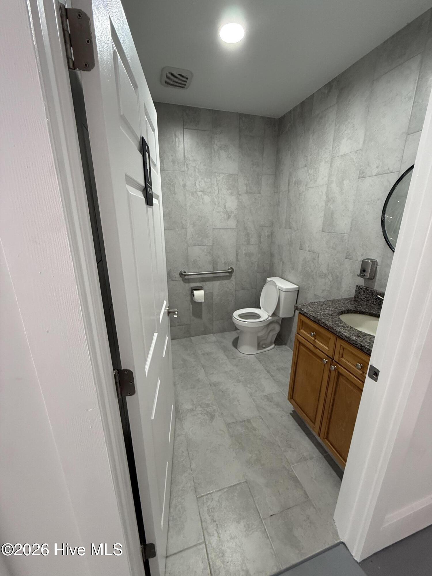 714 Washington Street Property Photo 7