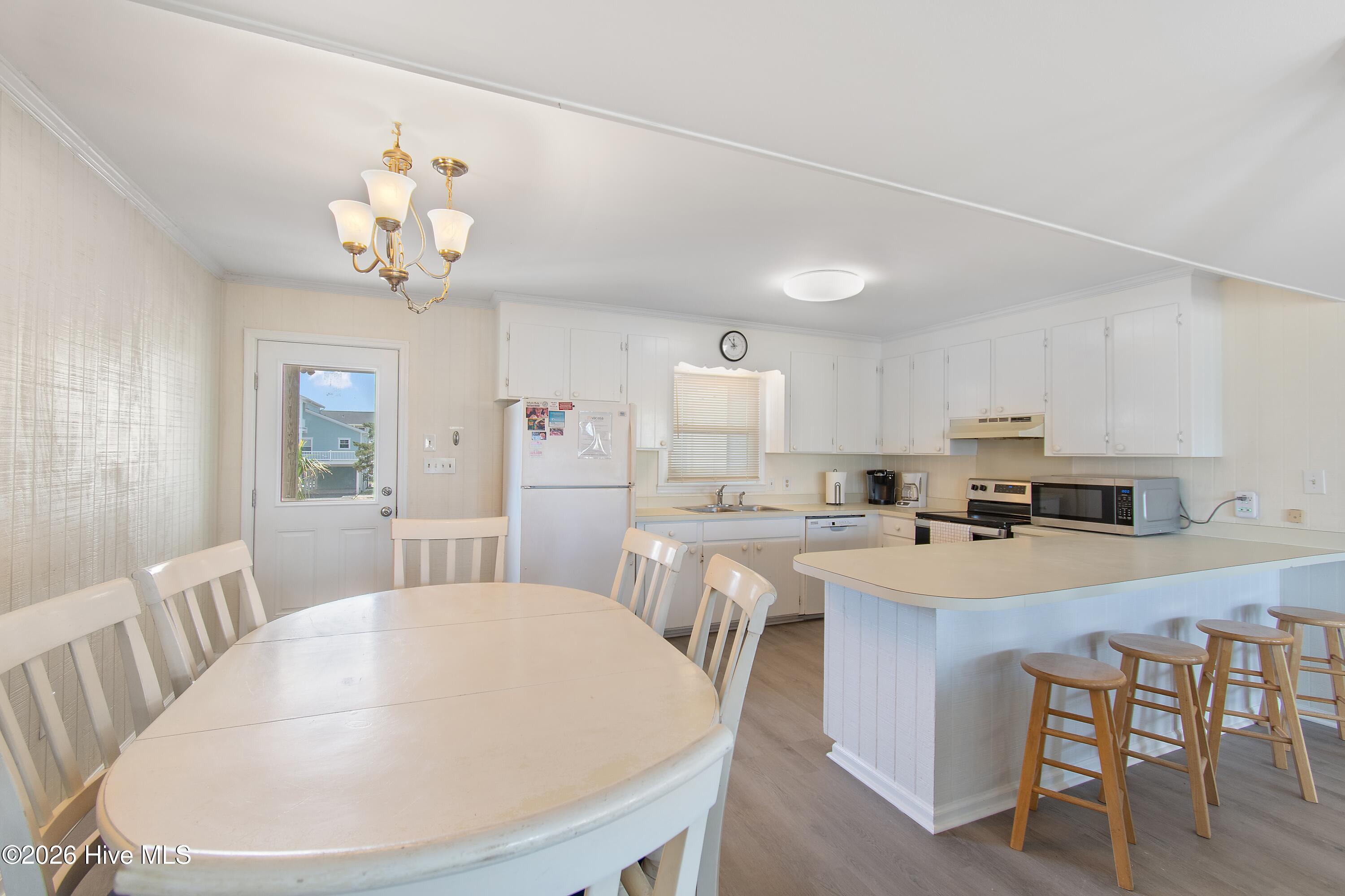 305 Sand Dune Lane Property Photo 14