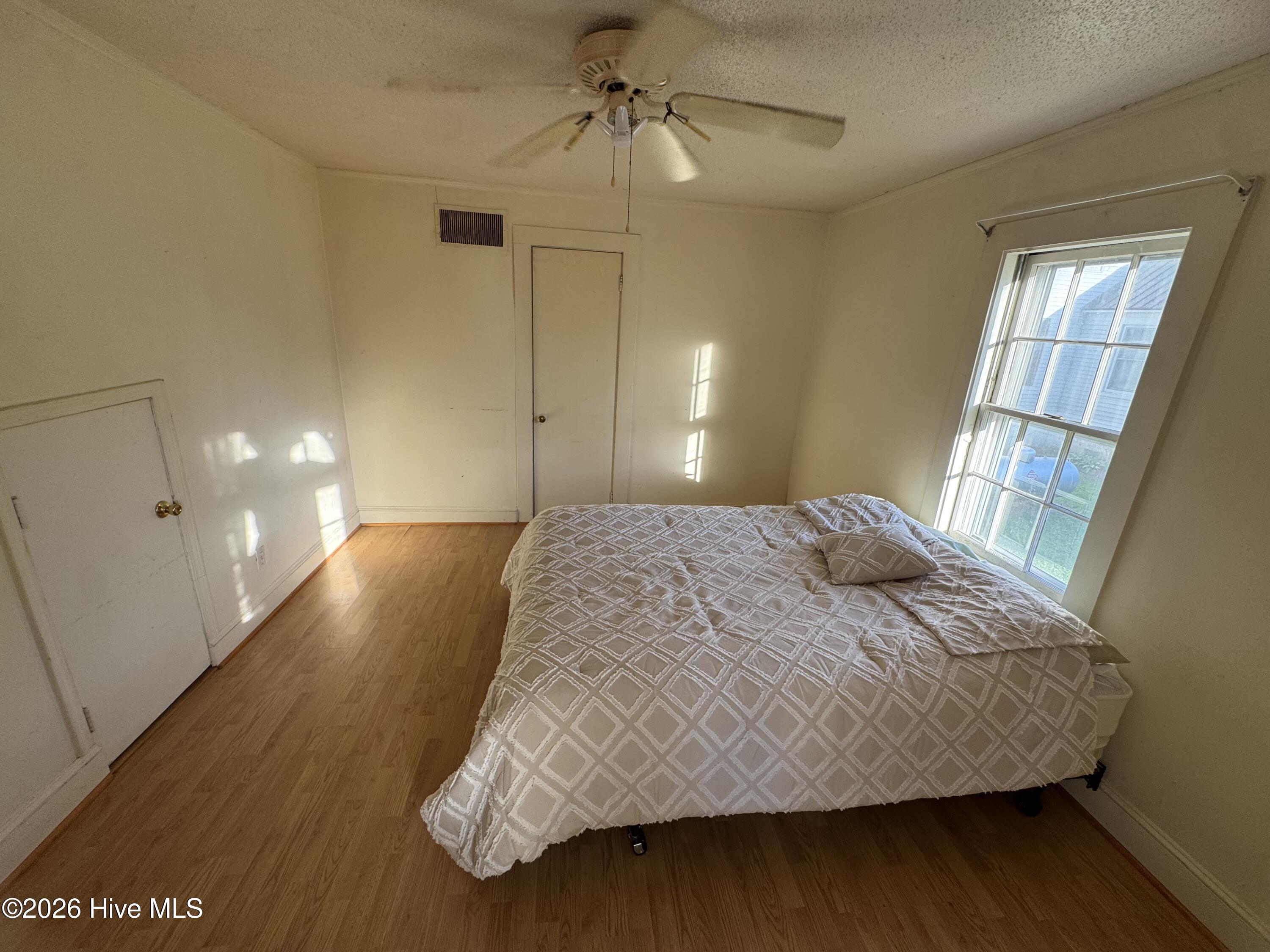 436 Edward Street Property Photo 11