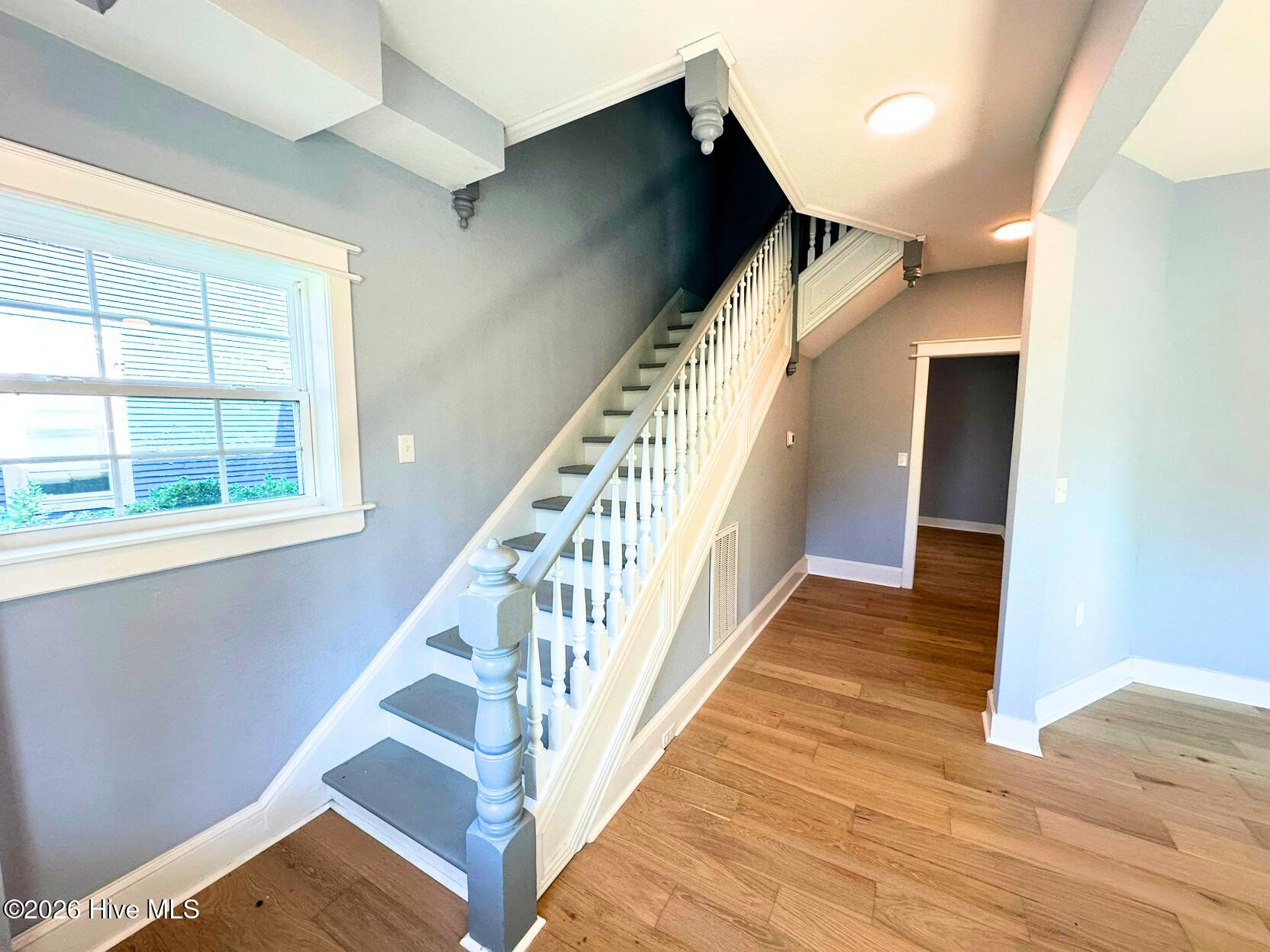 202 W Burgess Street Property Photo 6