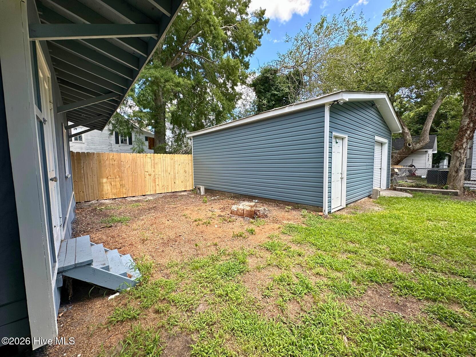 202 W Burgess Street Property Photo 30