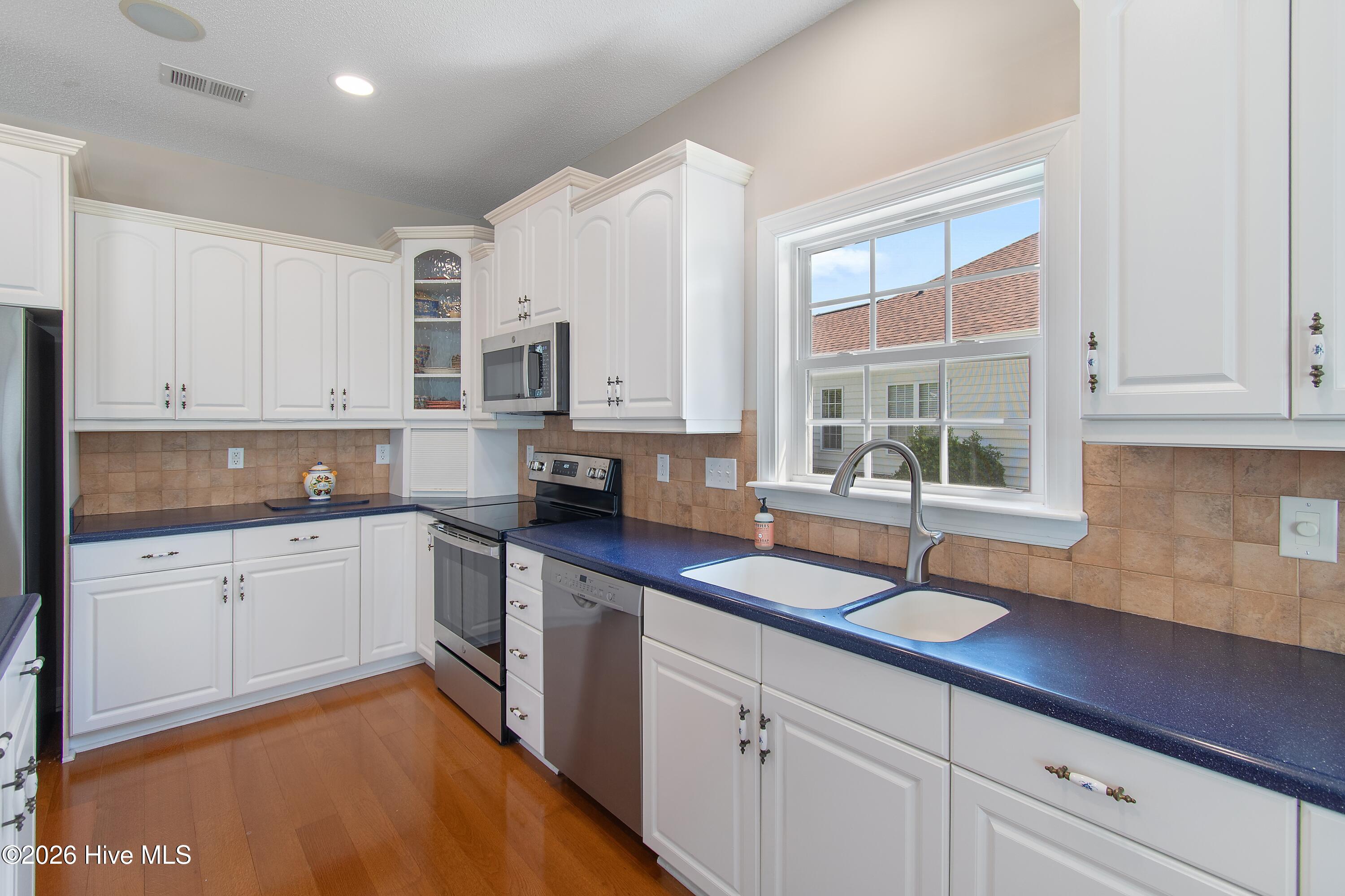 1097 Edenton Drive Nw Property Photo 13