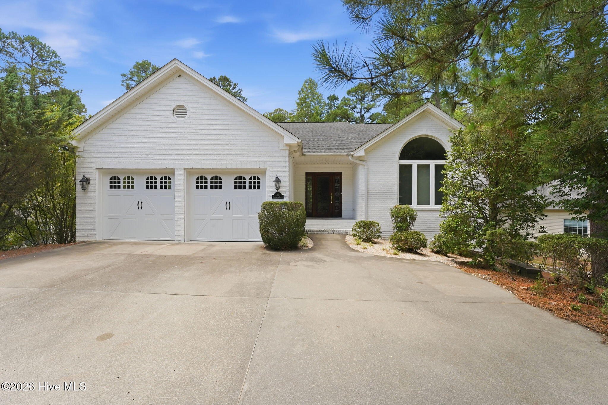25 Kingswood Circle Property Photo 1