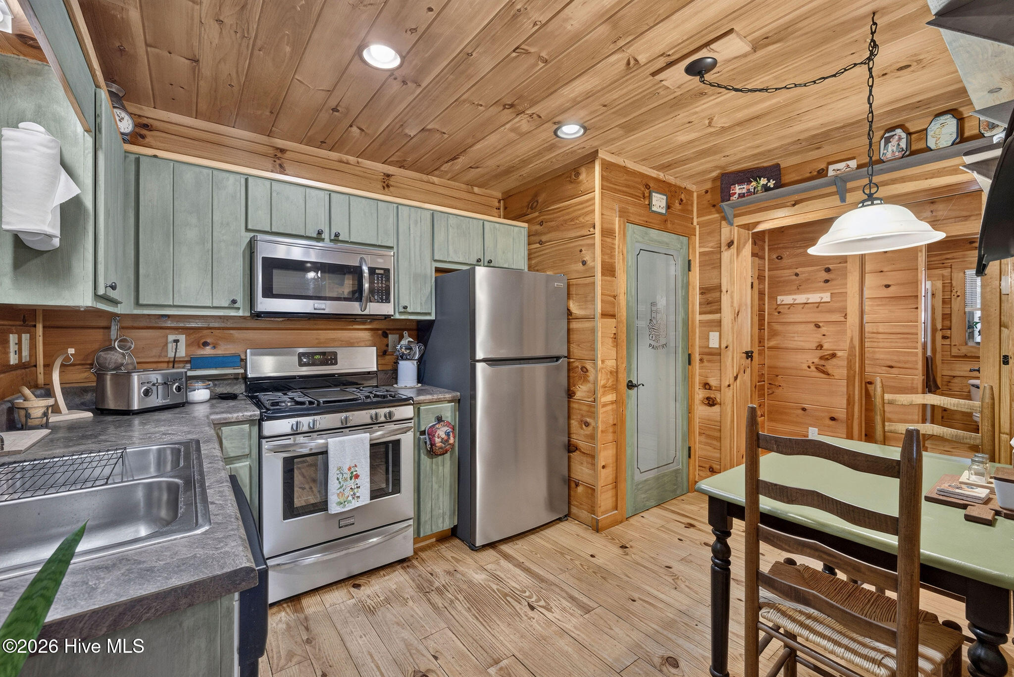 434 Upland Road Property Photo 14