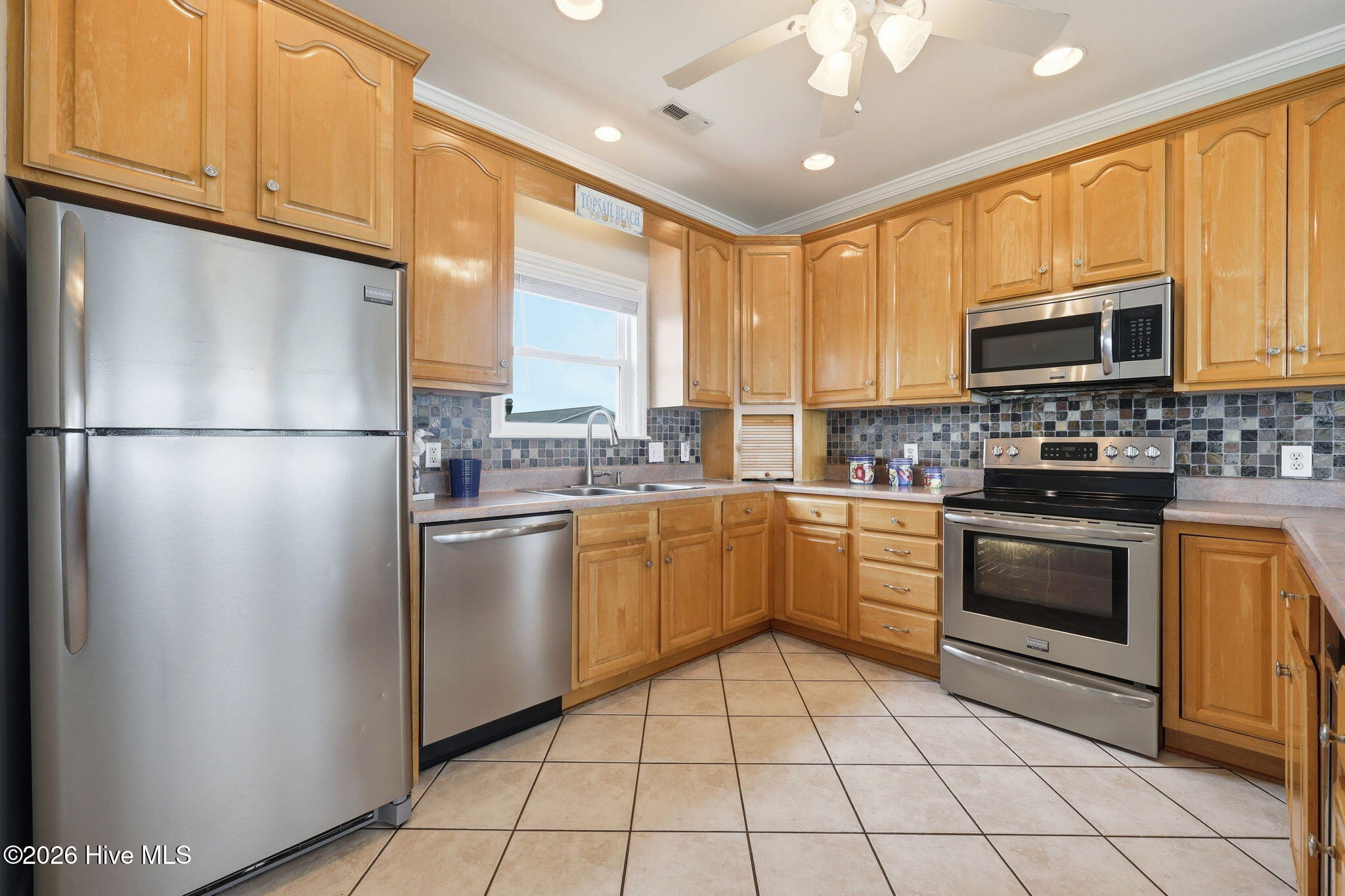 266 Sea Shore Drive Property Photo 10