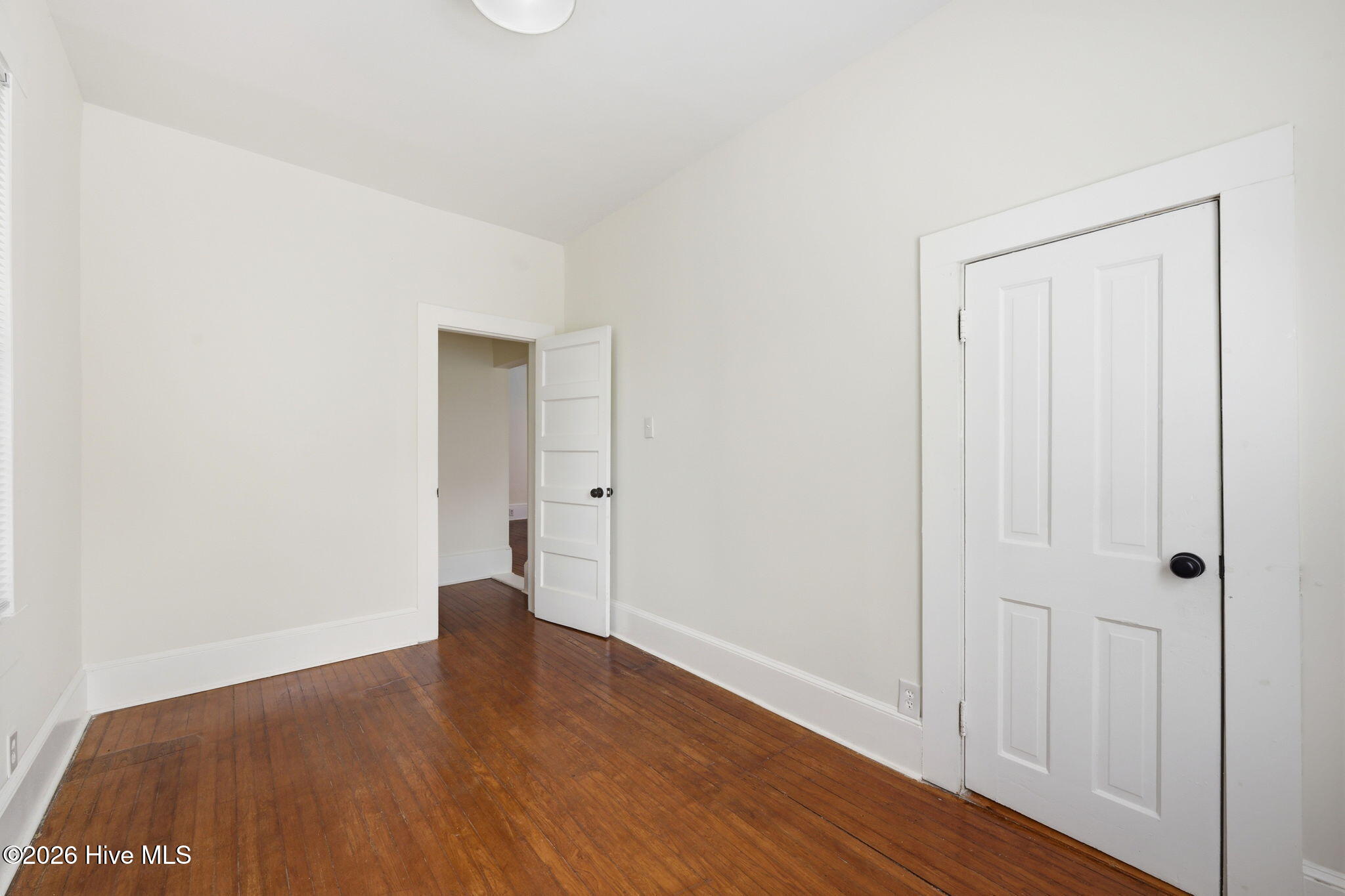 511 Middle Street B Property Photo 2