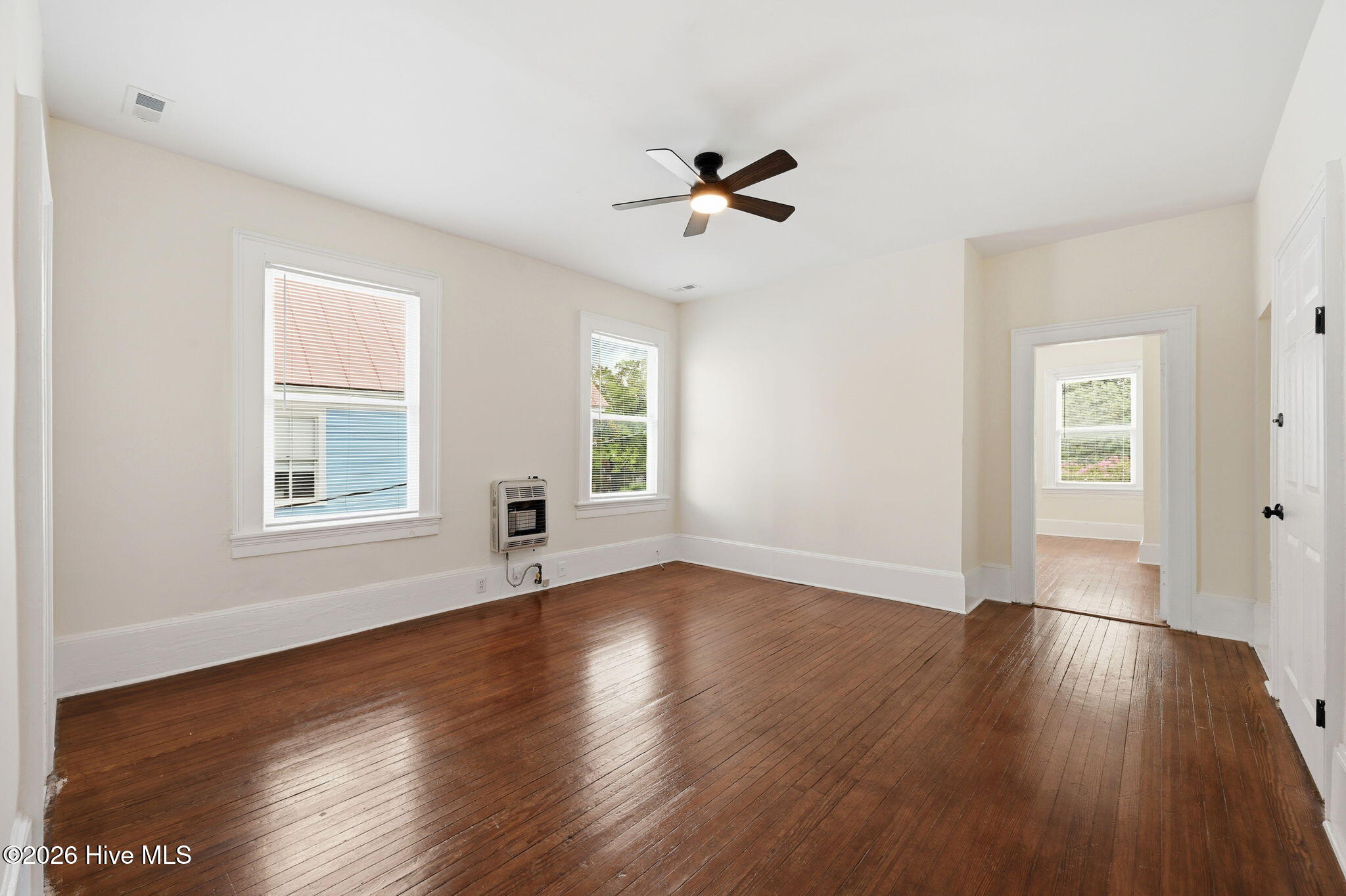 511 Middle Street B Property Photo 7
