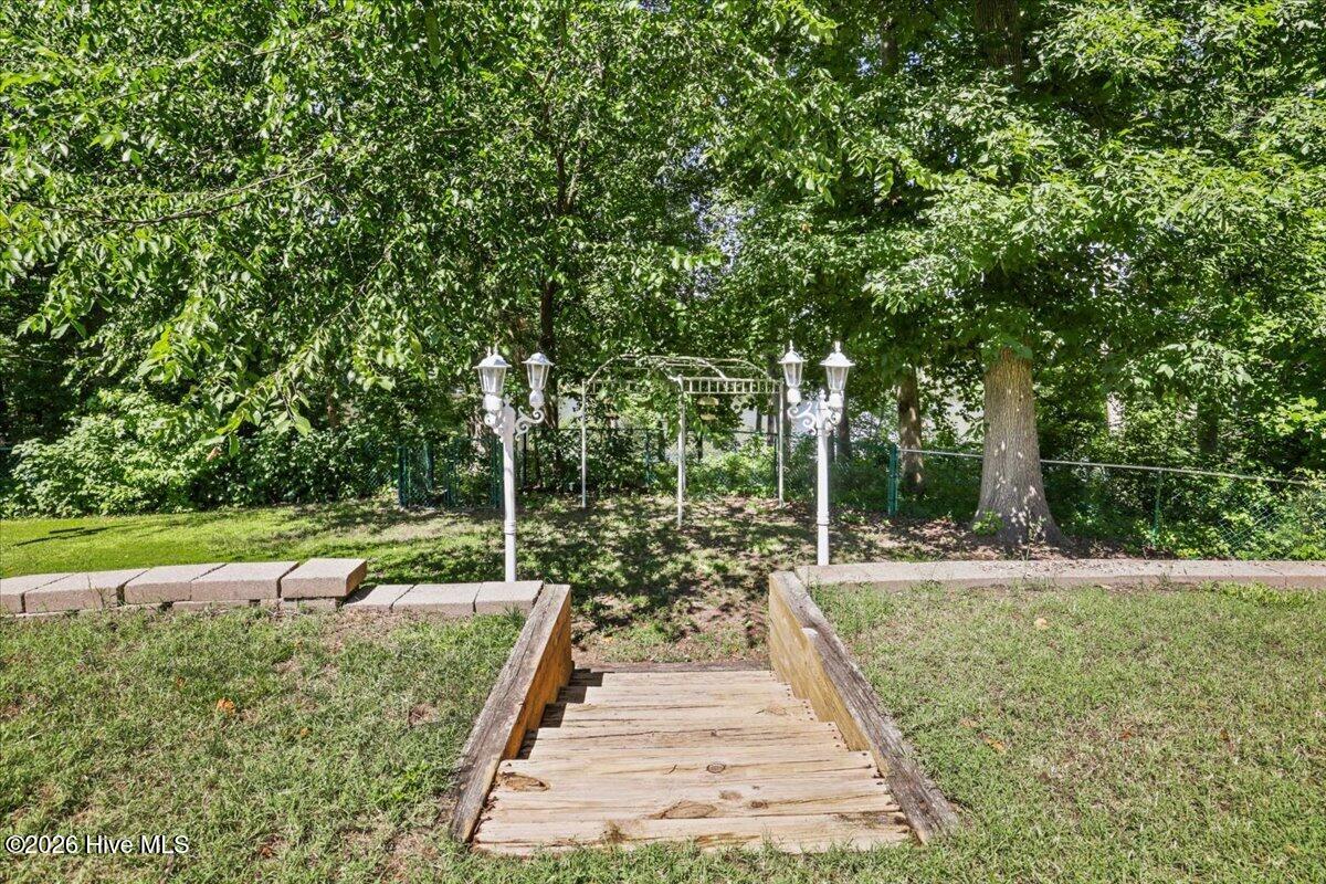 295 Brady Drive Property Photo 10