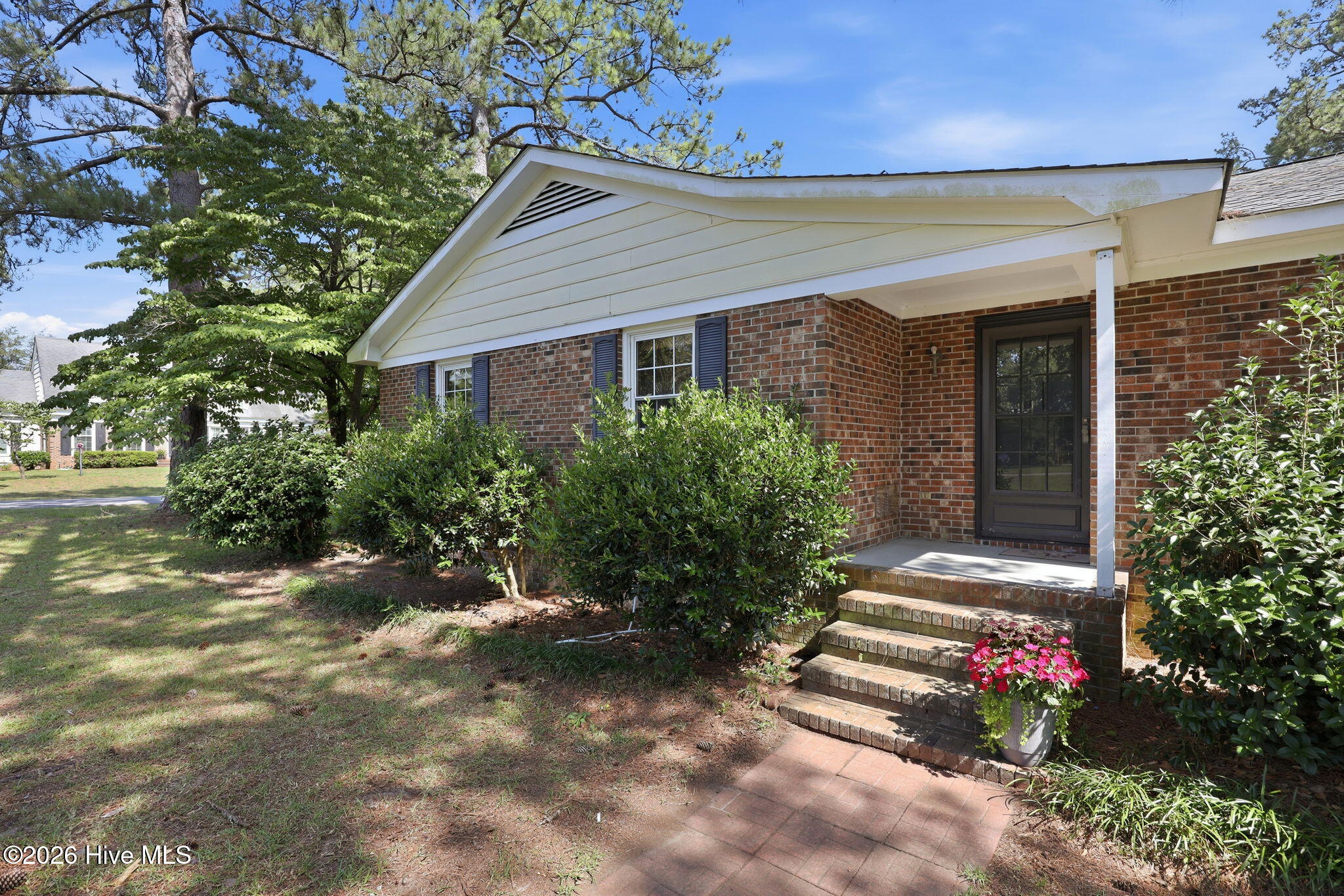 4909 Hermitage Road Property Photo 1