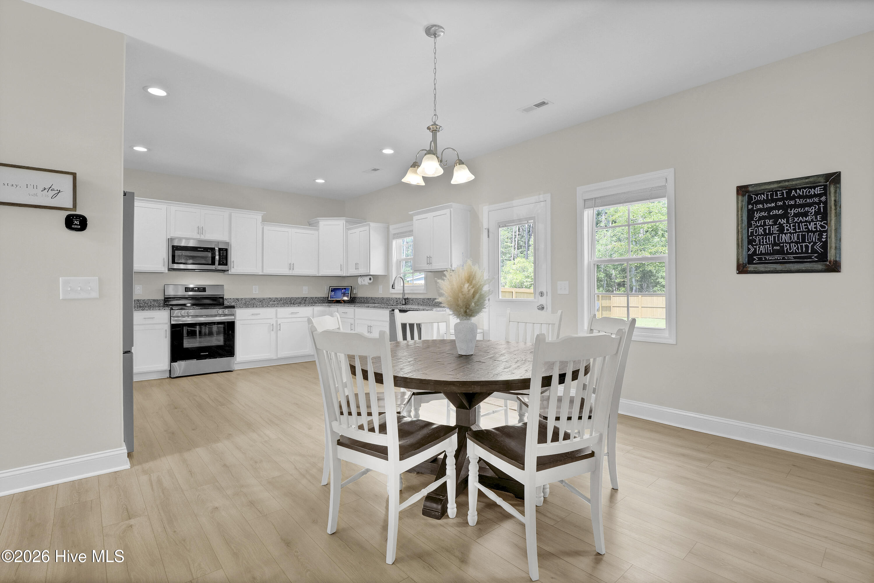 821 Cooke Drive Property Photo 10